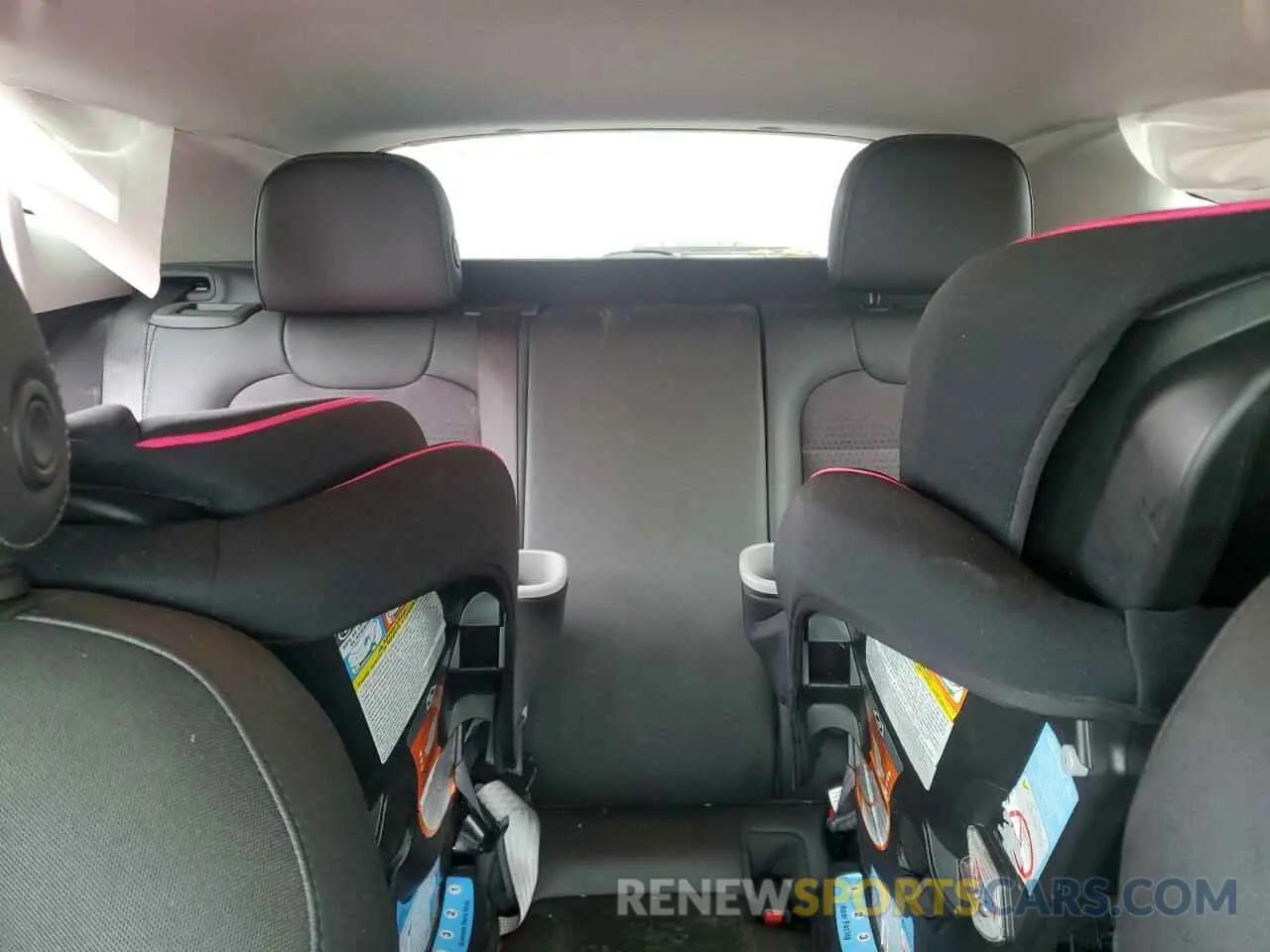 10 Photograph of a damaged car KL77LHEP1SC039060 CHEVROLET TRAX 2025