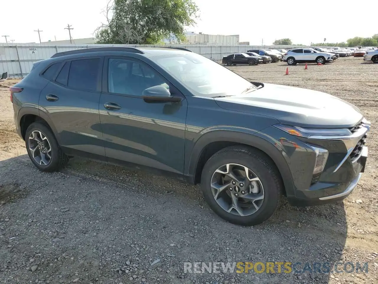 4 Photograph of a damaged car KL77LHEP1SC052181 CHEVROLET TRAX 2025