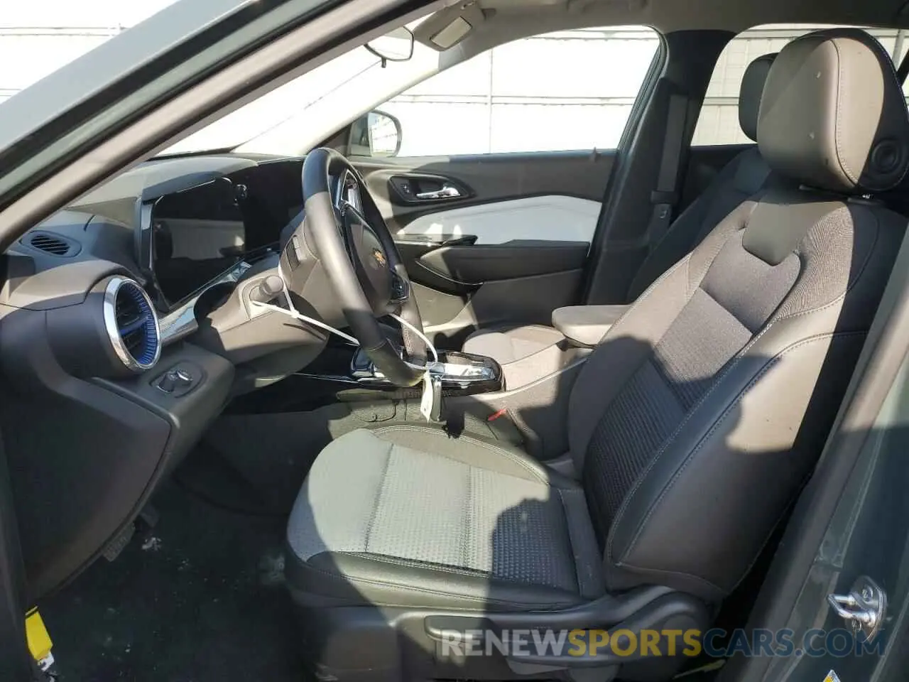 7 Photograph of a damaged car KL77LHEP1SC052181 CHEVROLET TRAX 2025