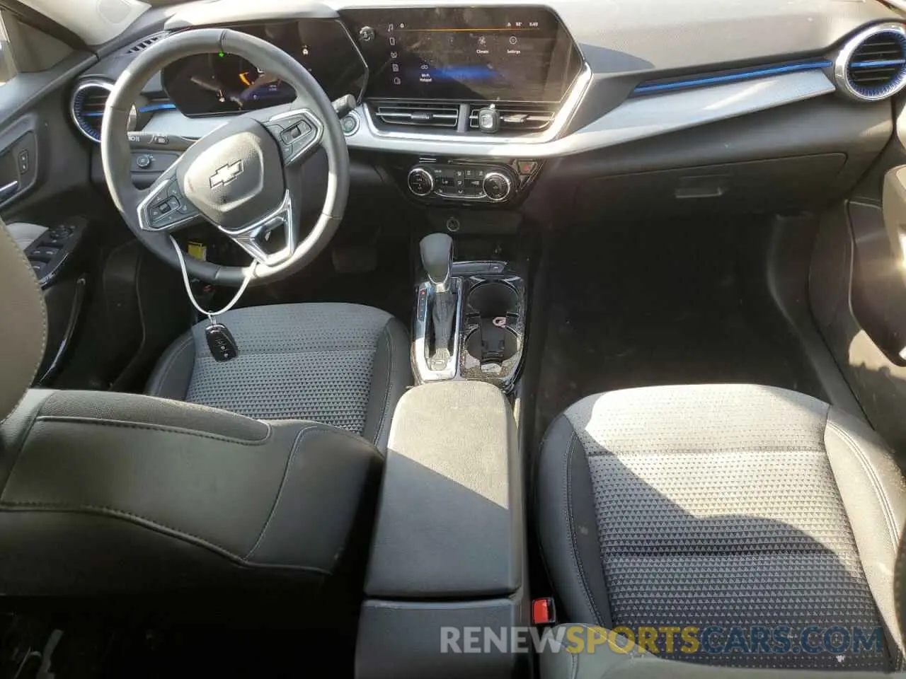 8 Photograph of a damaged car KL77LHEP1SC052181 CHEVROLET TRAX 2025