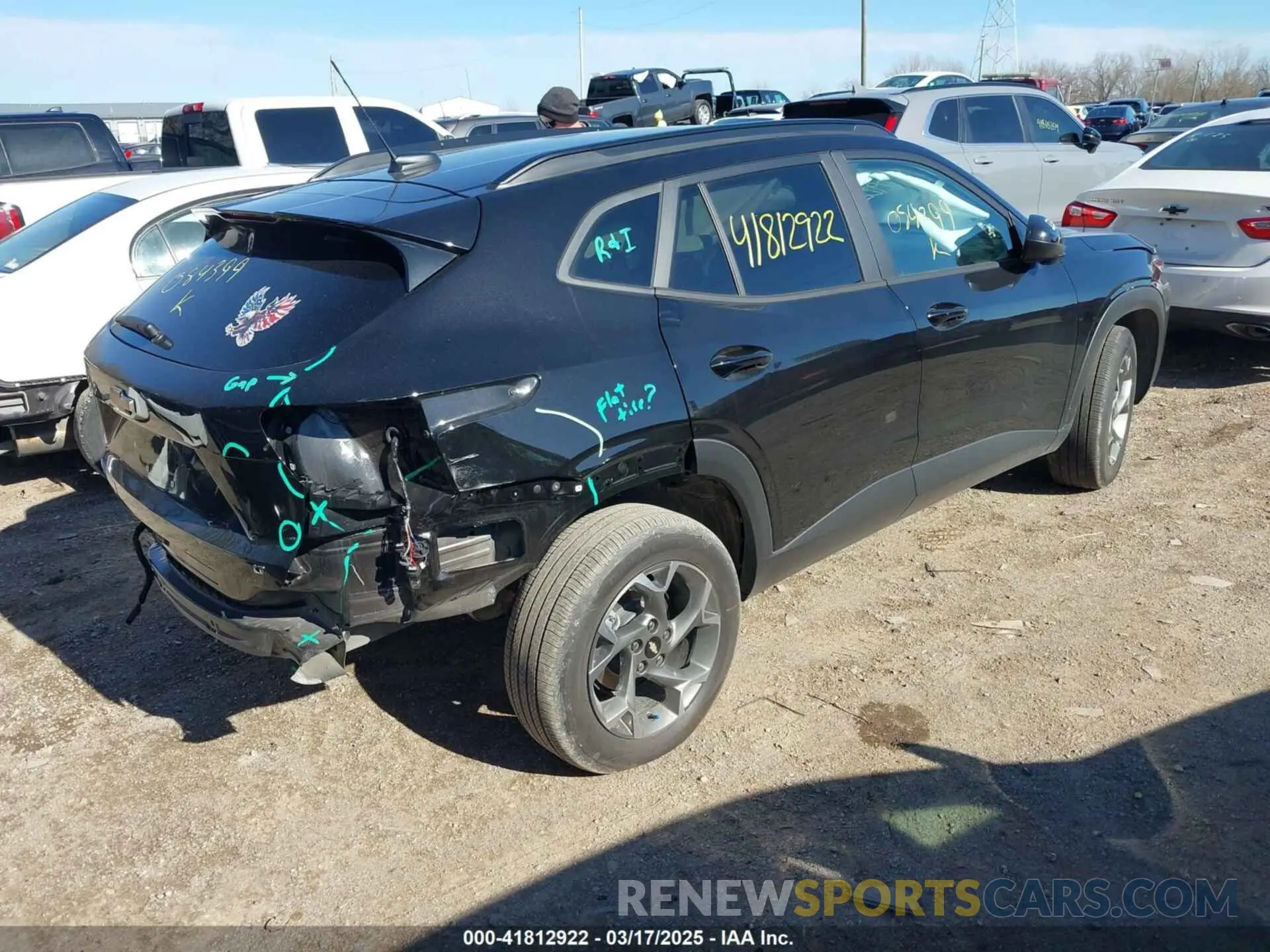 4 Photograph of a damaged car KL77LHEP1SC084399 CHEVROLET TRAX 2025