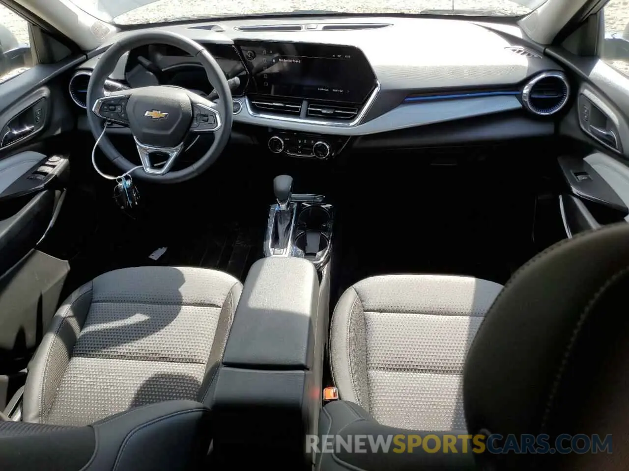 8 Photograph of a damaged car KL77LHEP1SC085066 CHEVROLET TRAX 2025