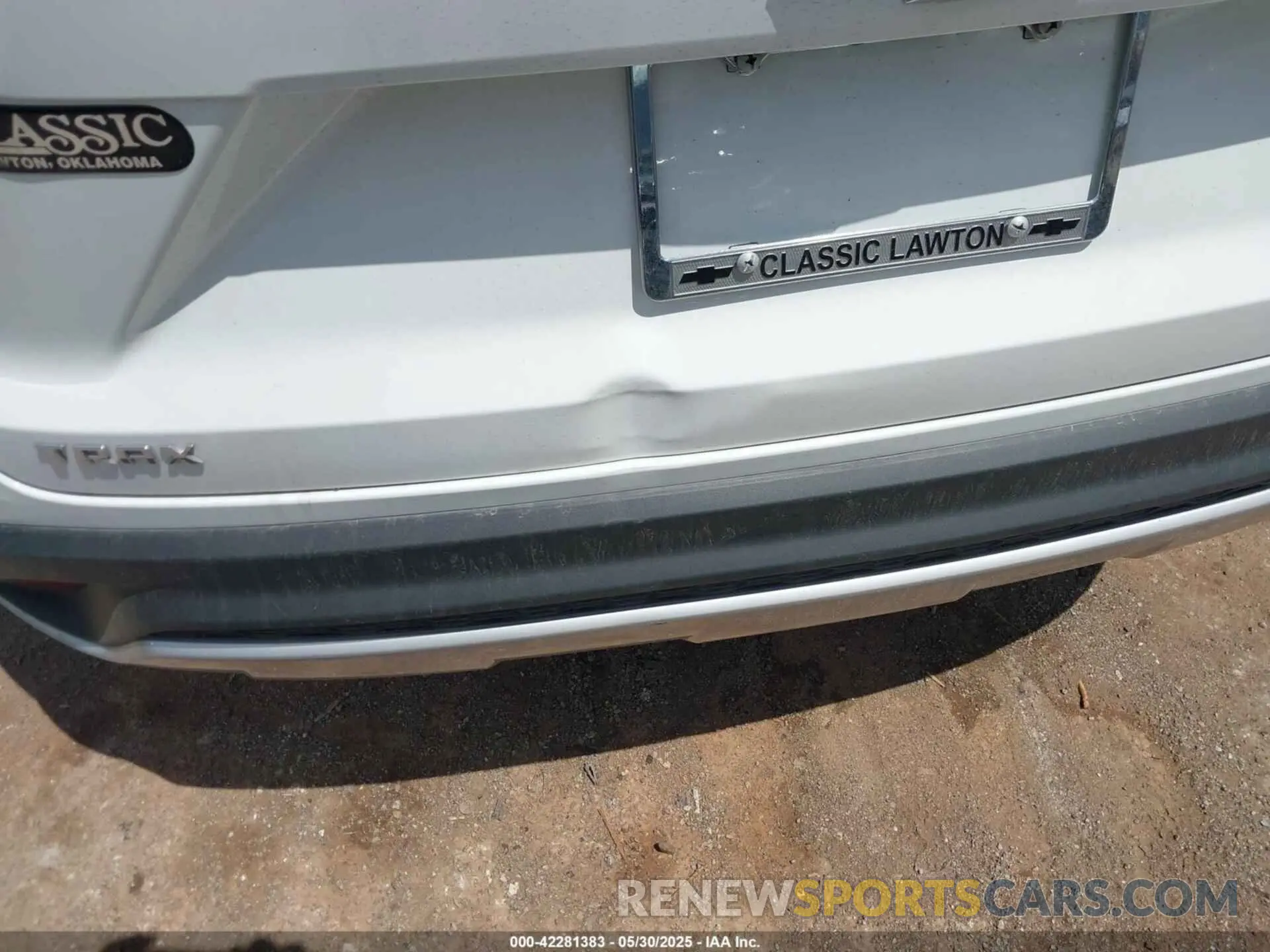 6 Photograph of a damaged car KL77LHEP1SC129261 CHEVROLET TRAX 2025