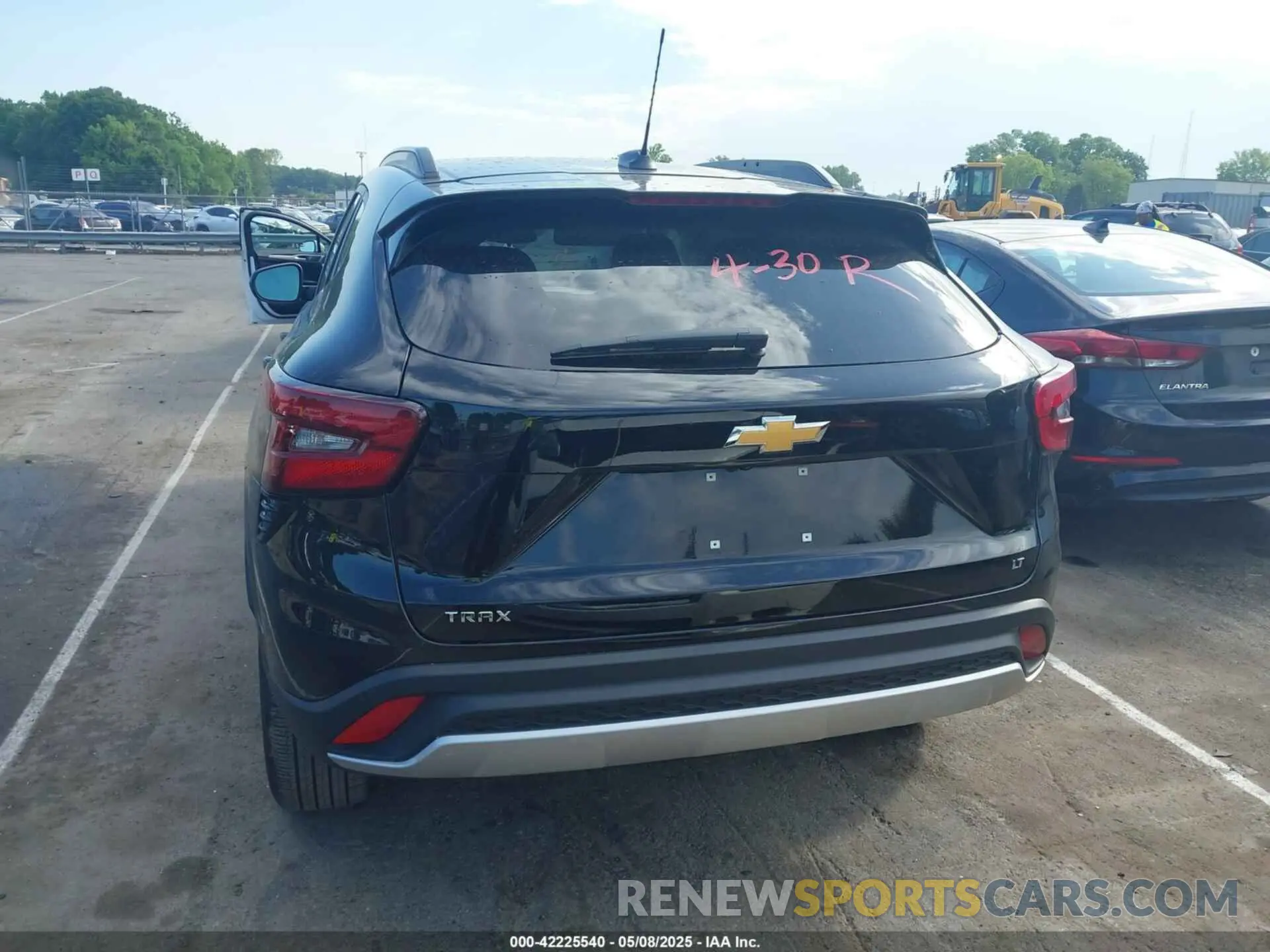 16 Photograph of a damaged car KL77LHEP1SC142916 CHEVROLET TRAX 2025