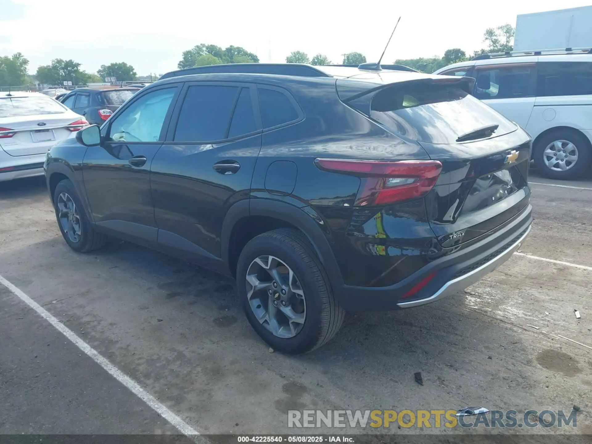 3 Photograph of a damaged car KL77LHEP1SC142916 CHEVROLET TRAX 2025