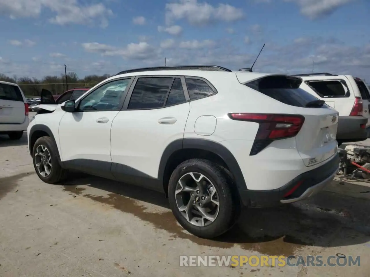 2 Photograph of a damaged car KL77LHEP1SC153947 CHEVROLET TRAX 2025