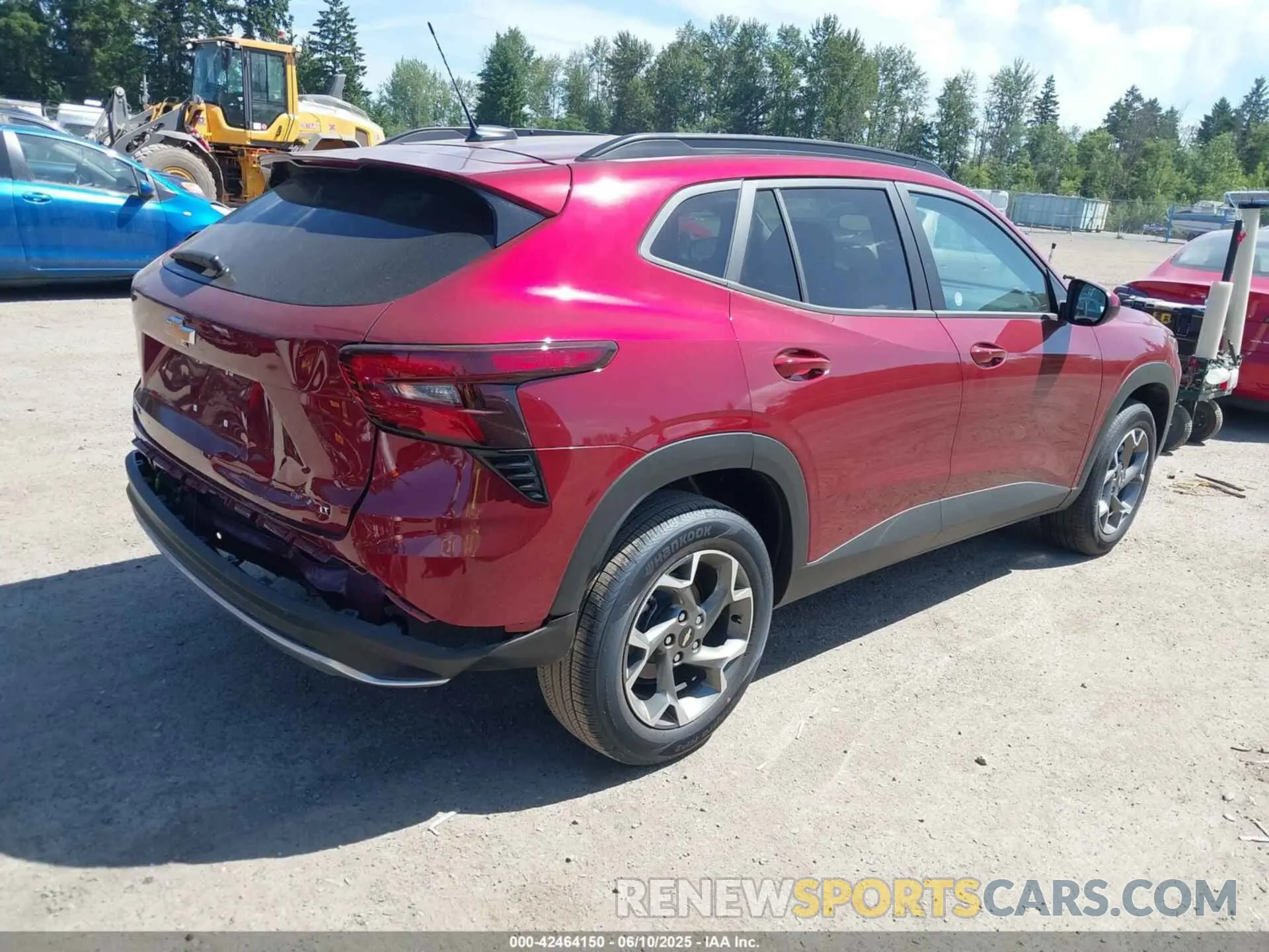 4 Photograph of a damaged car KL77LHEP1SC225763 CHEVROLET TRAX 2025