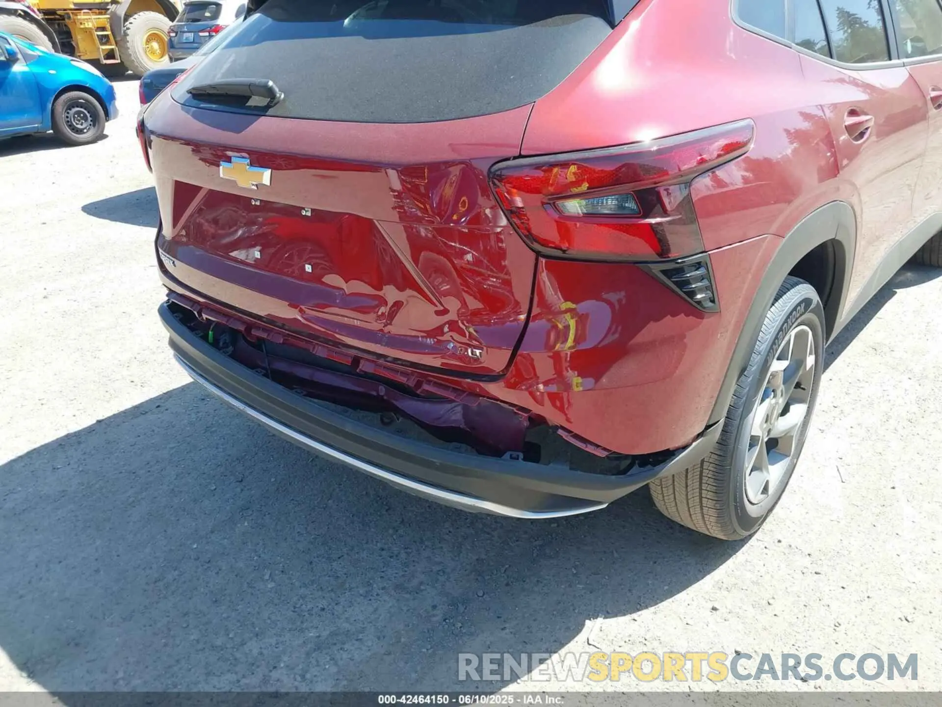 6 Photograph of a damaged car KL77LHEP1SC225763 CHEVROLET TRAX 2025