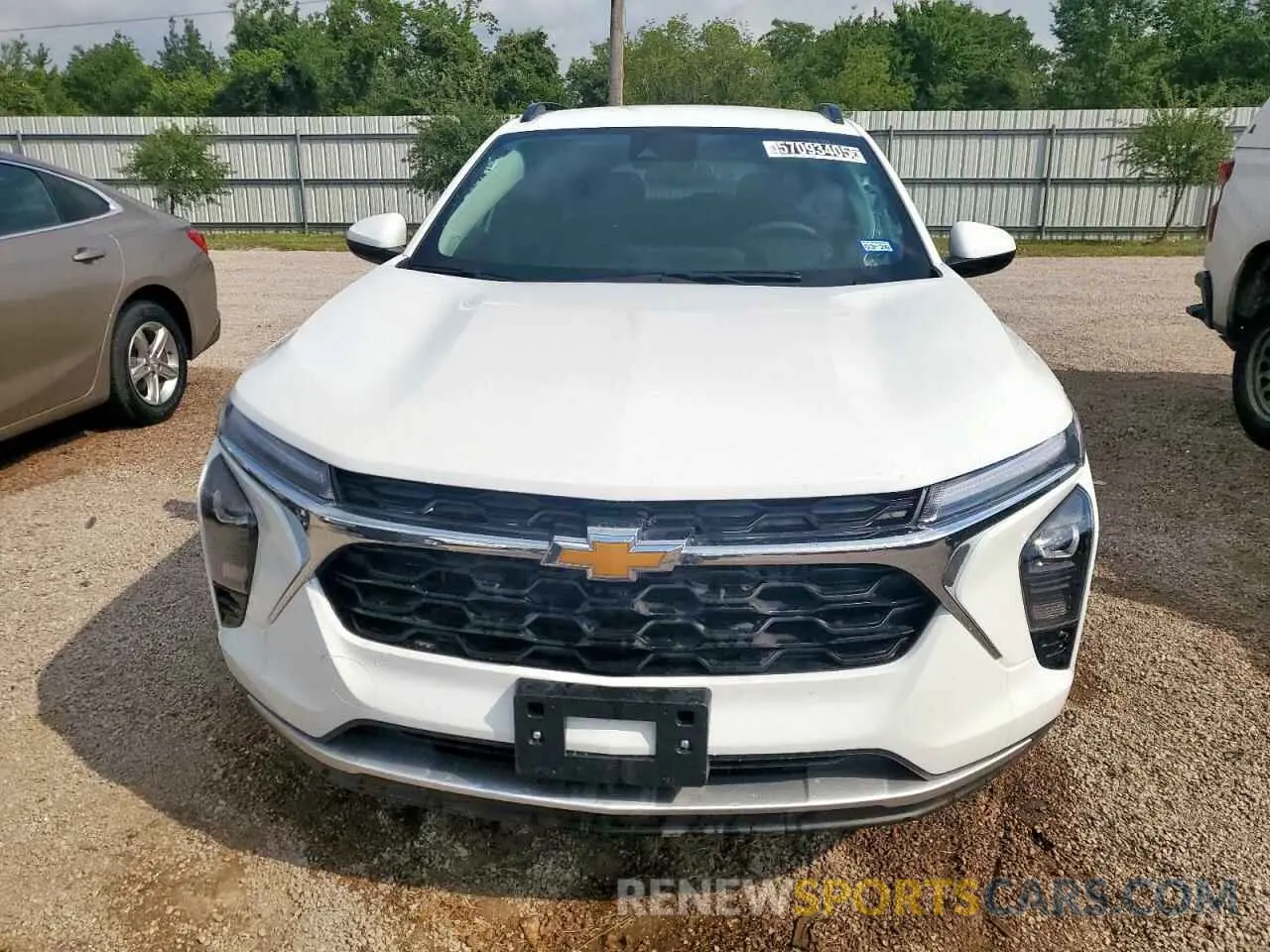 5 Photograph of a damaged car KL77LHEP1SC229604 CHEVROLET TRAX 2025