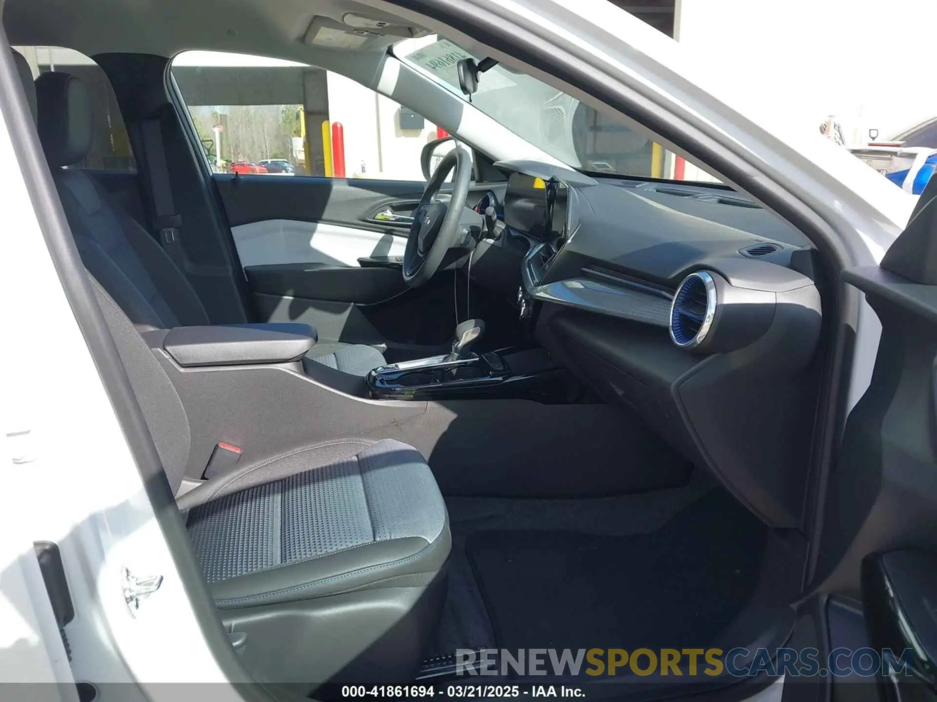 5 Photograph of a damaged car KL77LHEP2SC142830 CHEVROLET TRAX 2025