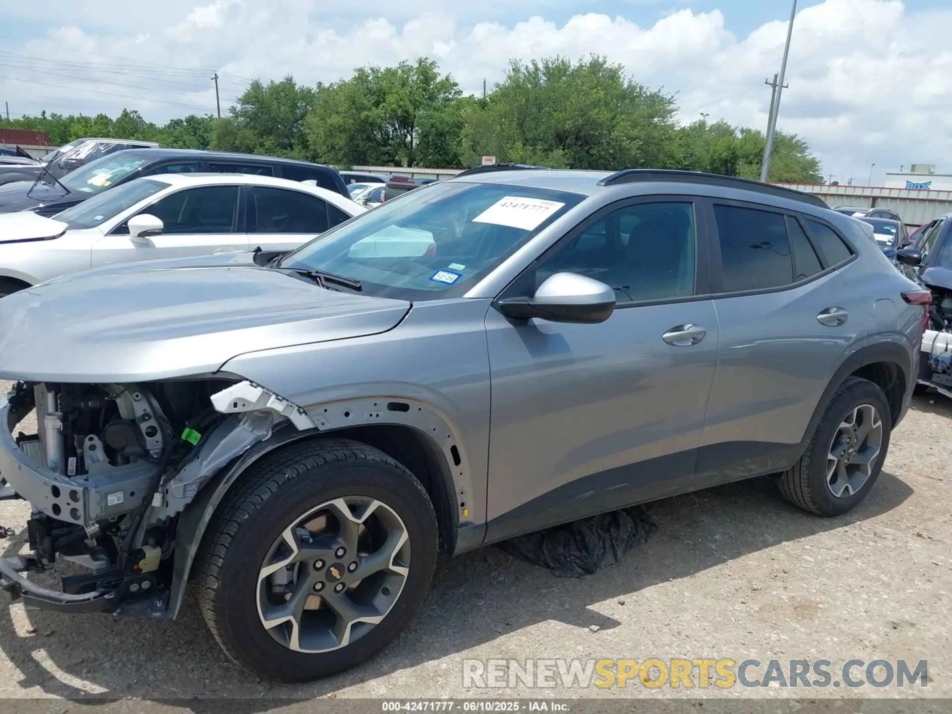 14 Photograph of a damaged car KL77LHEP2SC172779 CHEVROLET TRAX 2025