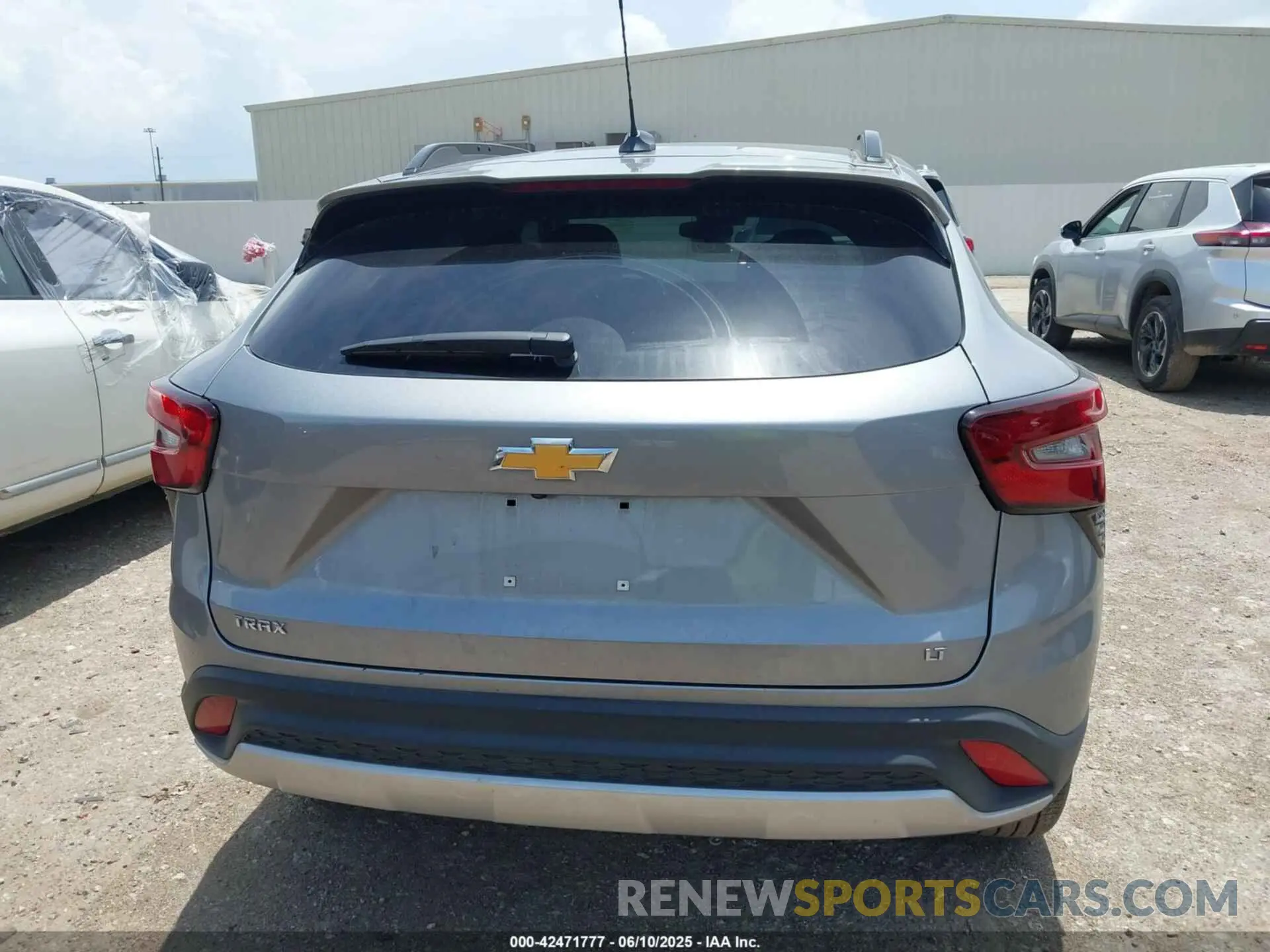 16 Photograph of a damaged car KL77LHEP2SC172779 CHEVROLET TRAX 2025