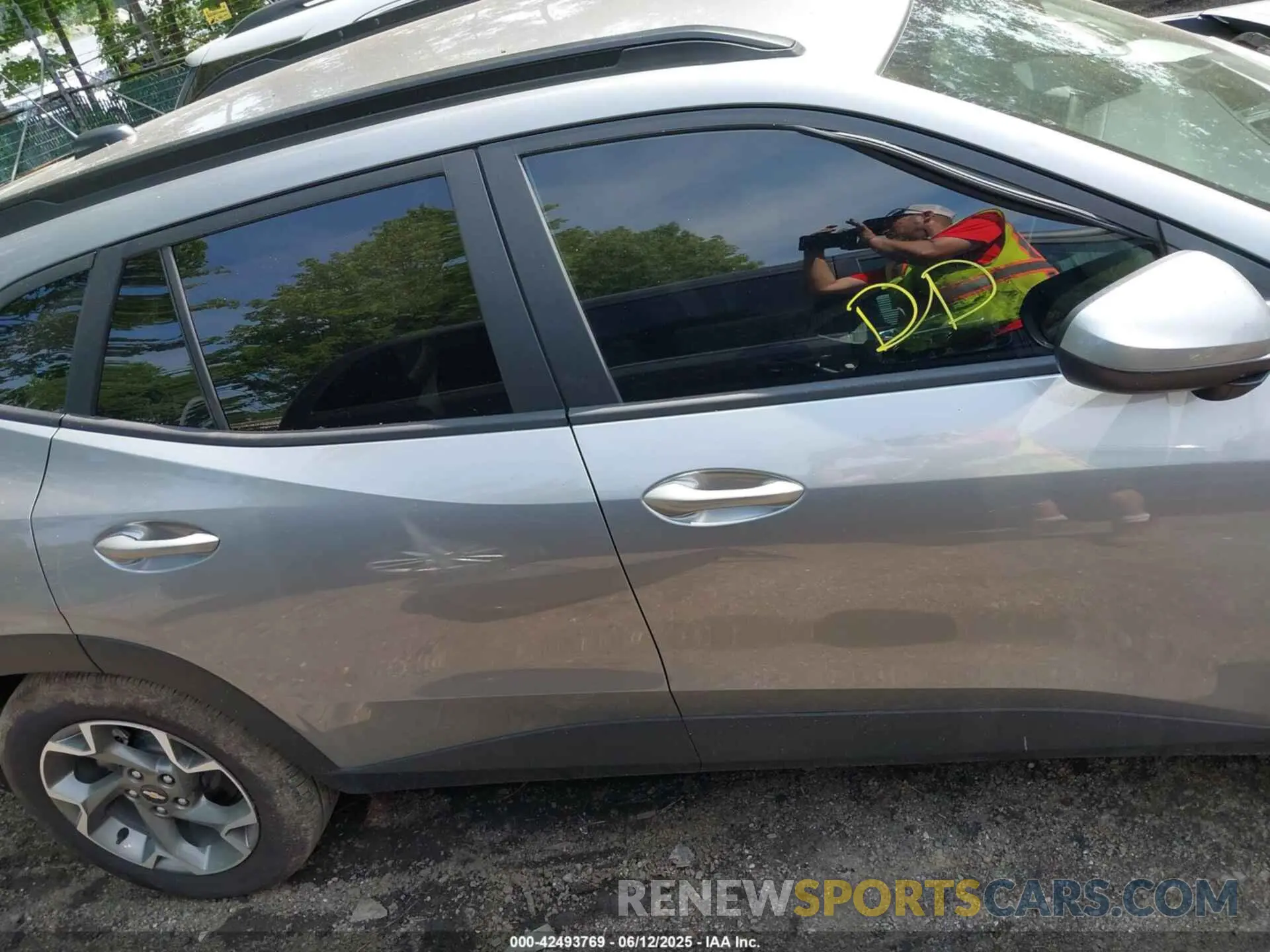 13 Photograph of a damaged car KL77LHEP2SC189260 CHEVROLET TRAX 2025