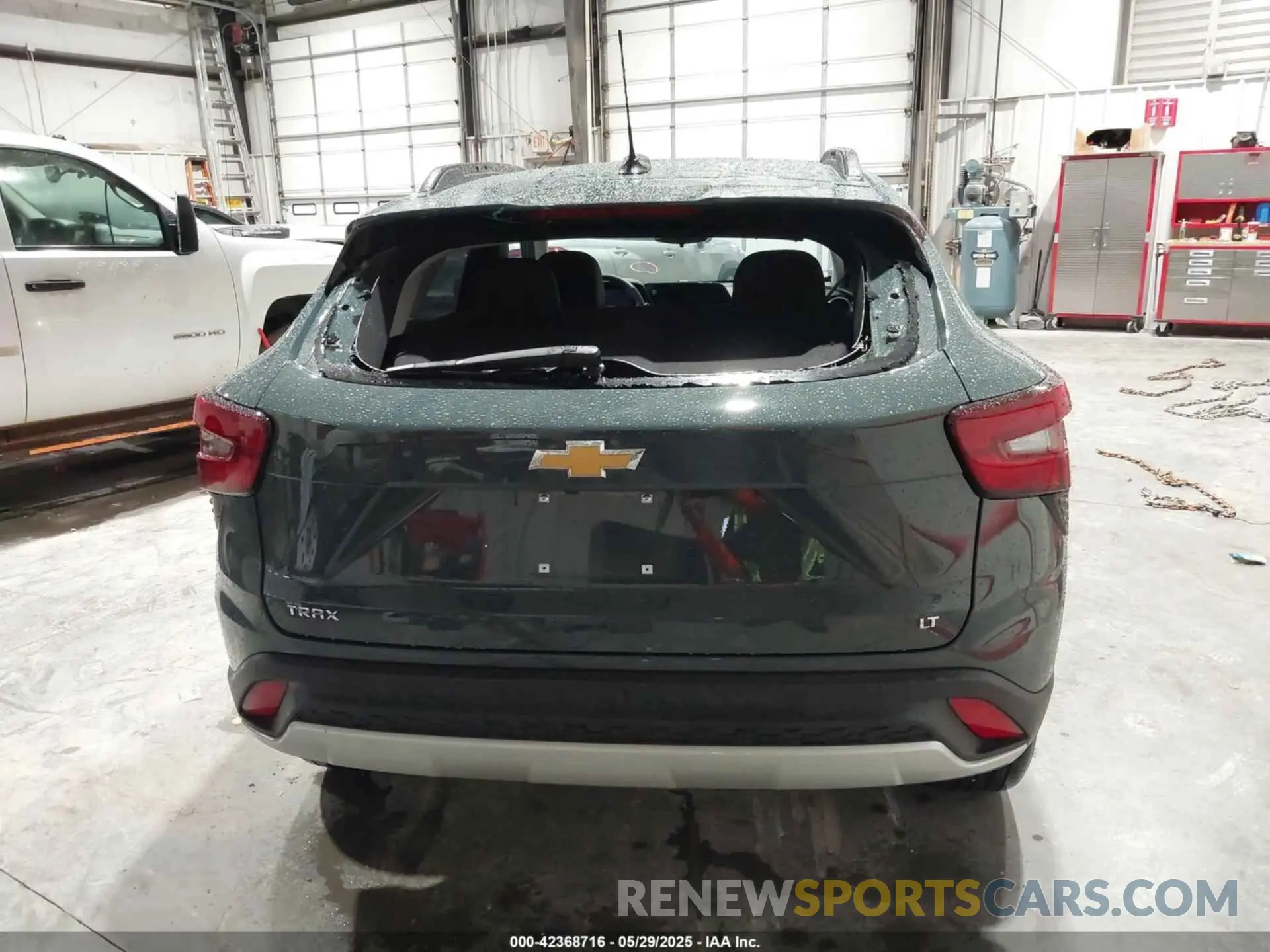 16 Photograph of a damaged car KL77LHEP2SC221818 CHEVROLET TRAX 2025
