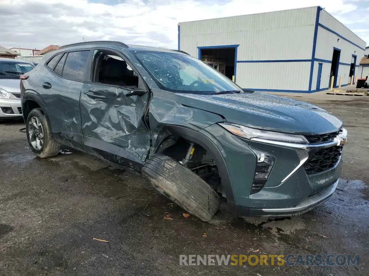 4 Photograph of a damaged car KL77LHEP2SC226968 CHEVROLET TRAX 2025