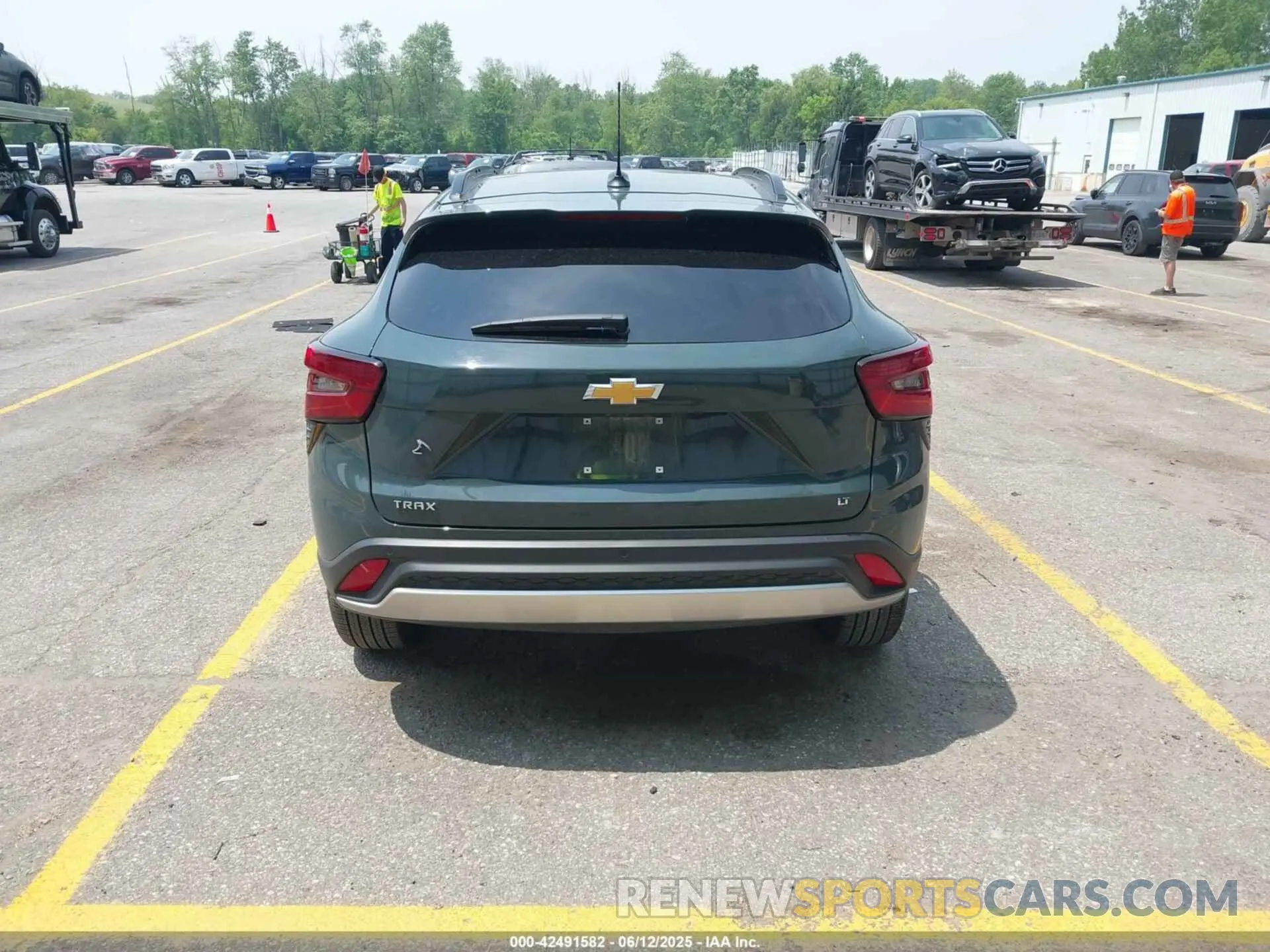 15 Photograph of a damaged car KL77LHEP3SC056815 CHEVROLET TRAX 2025