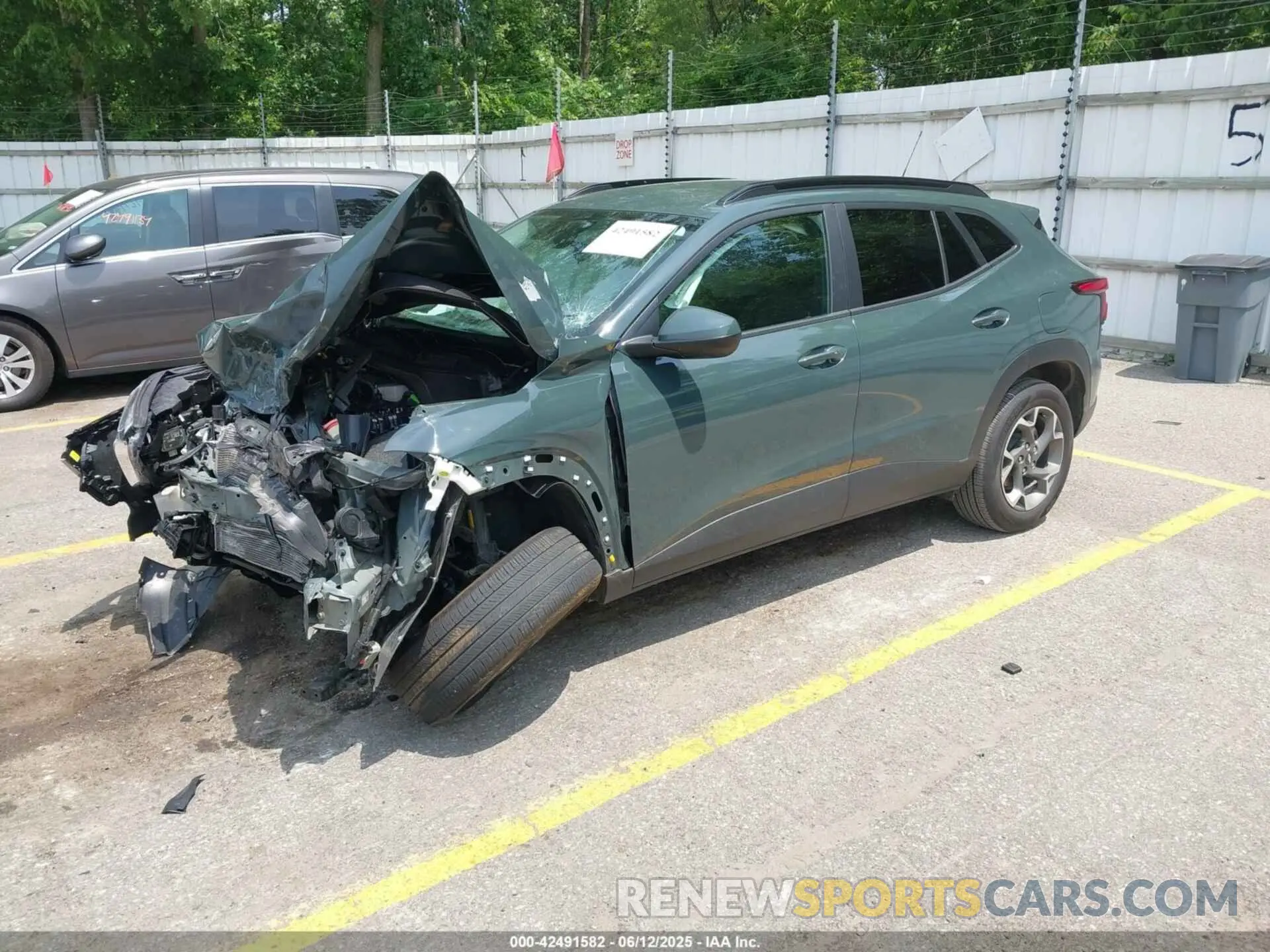 2 Photograph of a damaged car KL77LHEP3SC056815 CHEVROLET TRAX 2025