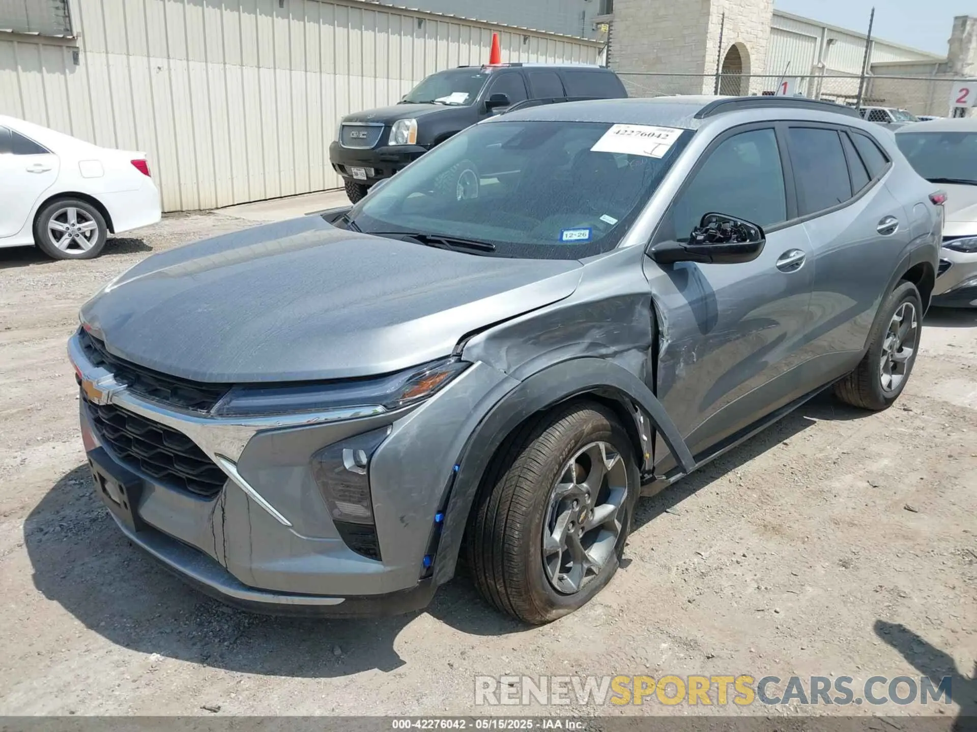2 Photograph of a damaged car KL77LHEP3SC169602 CHEVROLET TRAX 2025