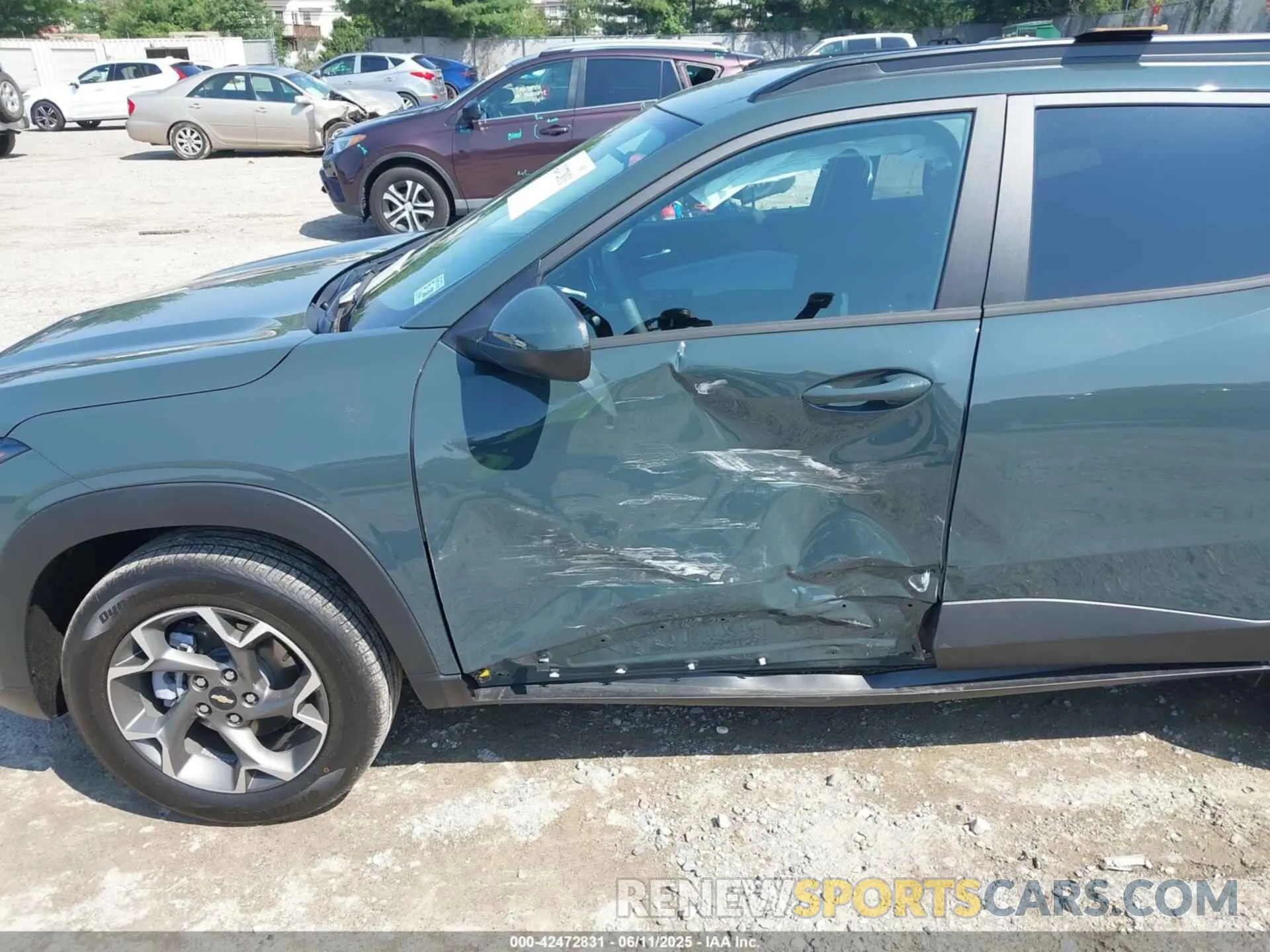 6 Photograph of a damaged car KL77LHEP3SC265083 CHEVROLET TRAX 2025