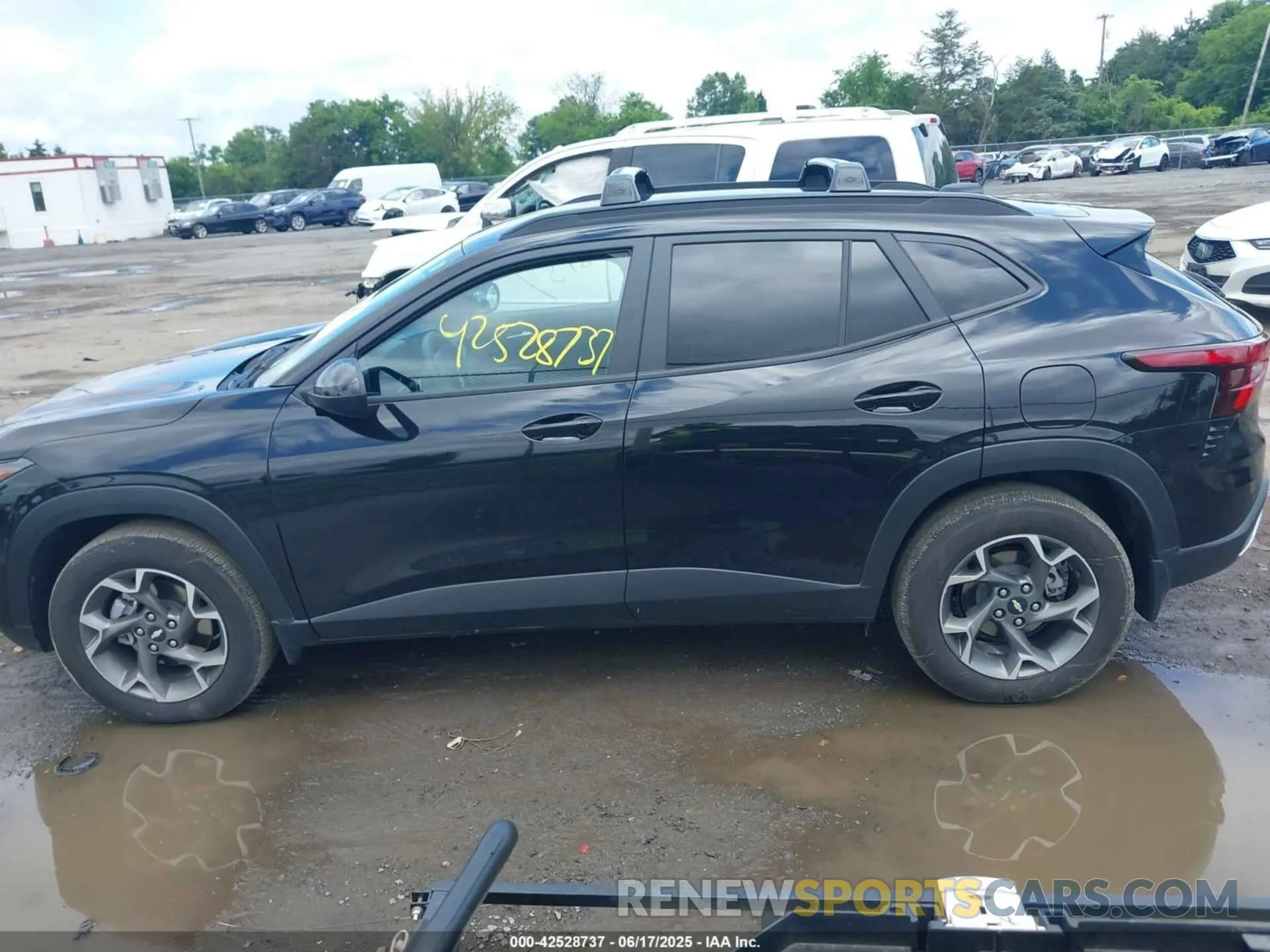 14 Photograph of a damaged car KL77LHEP4SC049470 CHEVROLET TRAX 2025