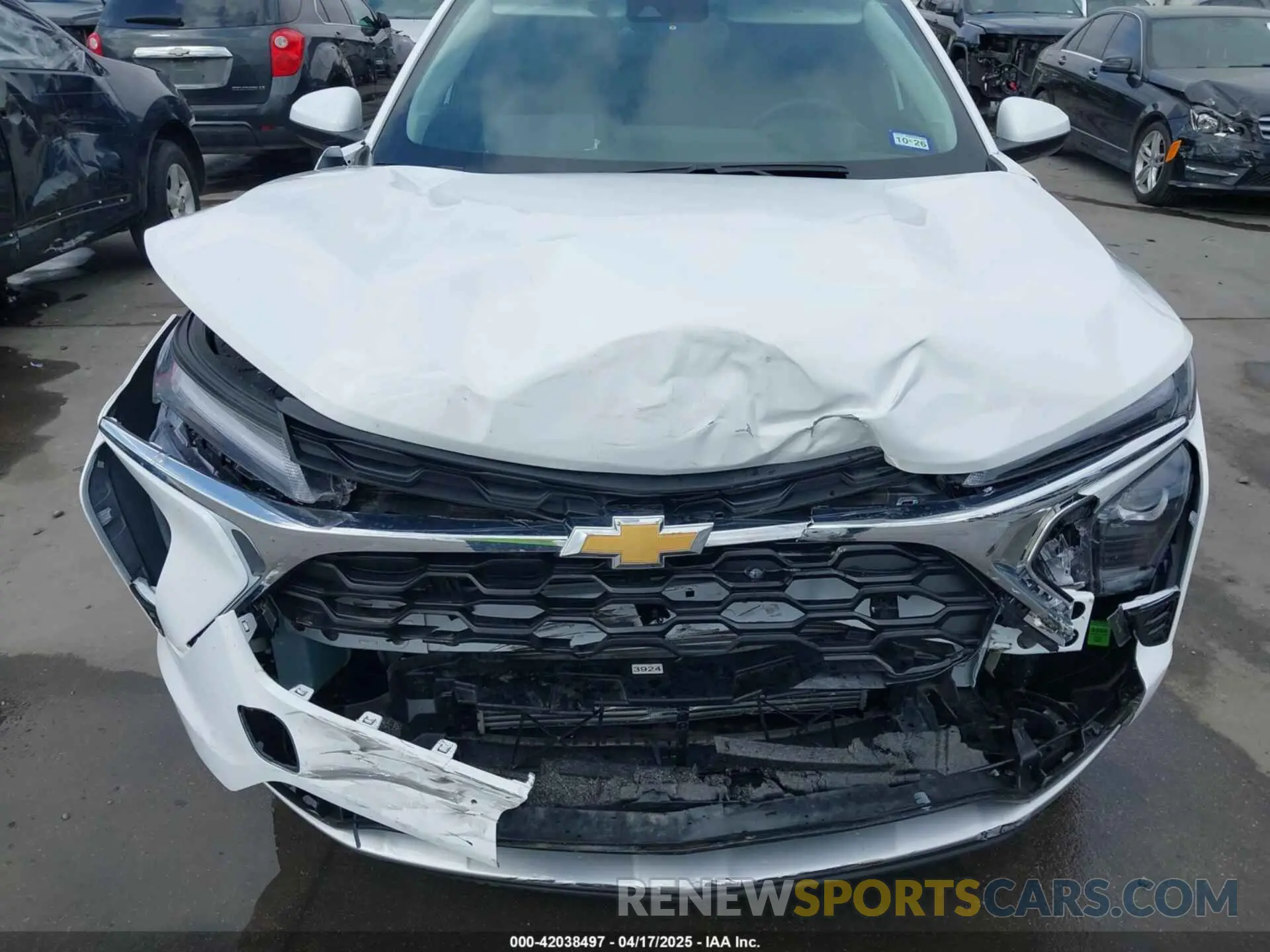 6 Photograph of a damaged car KL77LHEP4SC083506 CHEVROLET TRAX 2025