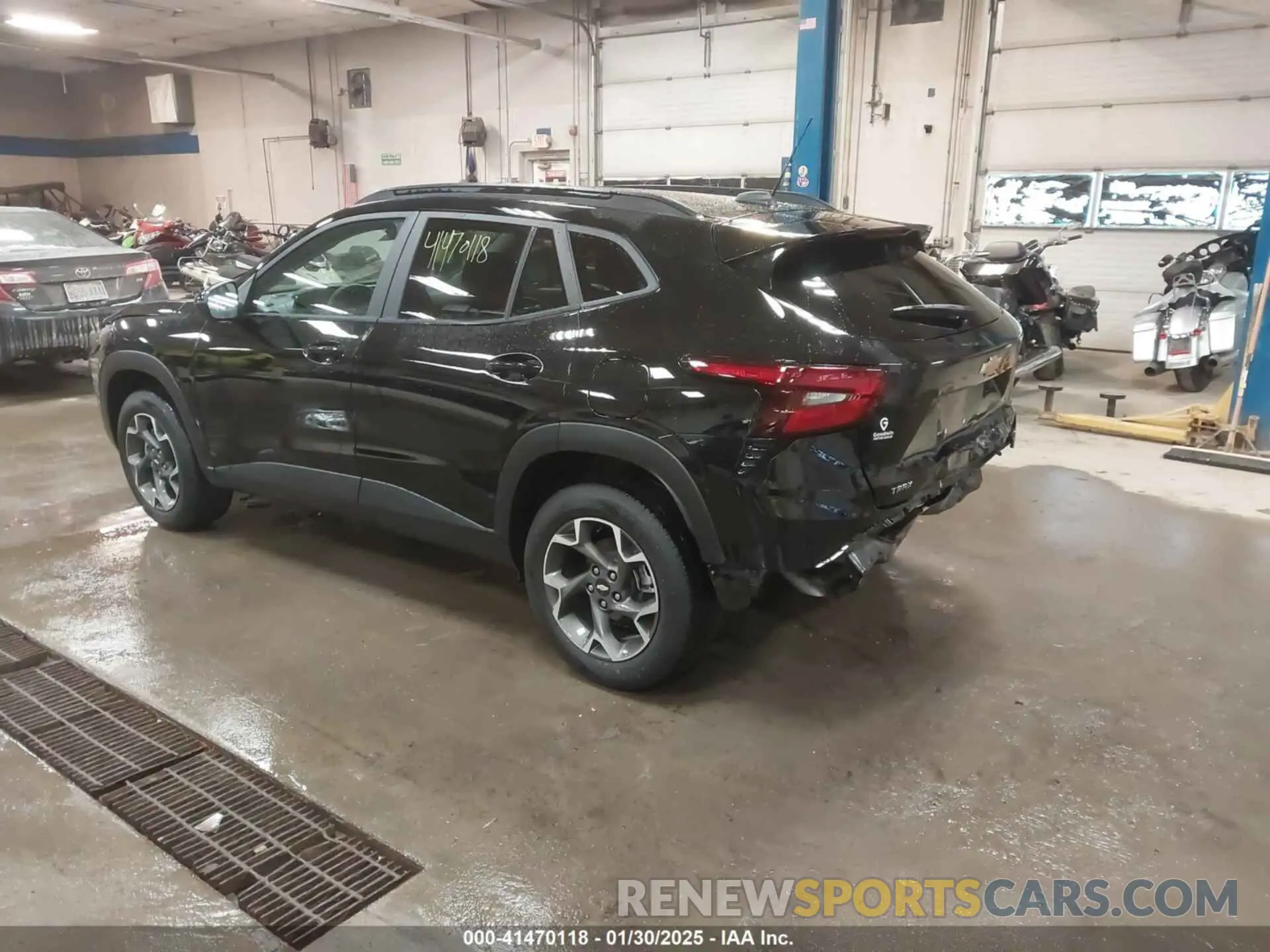 3 Photograph of a damaged car KL77LHEP4SC129934 CHEVROLET TRAX 2025