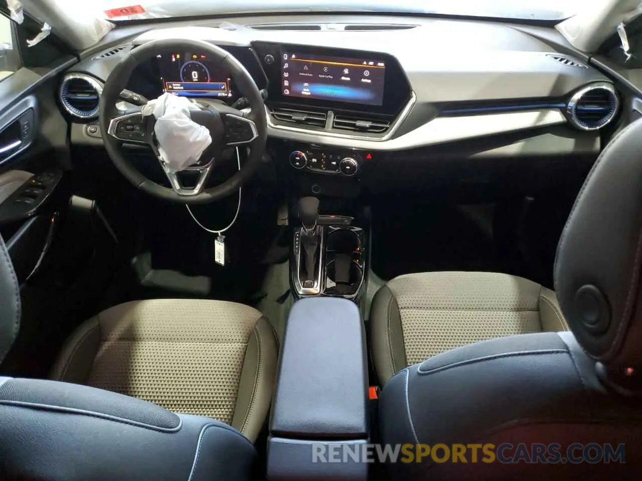 8 Photograph of a damaged car KL77LHEP4SC141064 CHEVROLET TRAX 2025