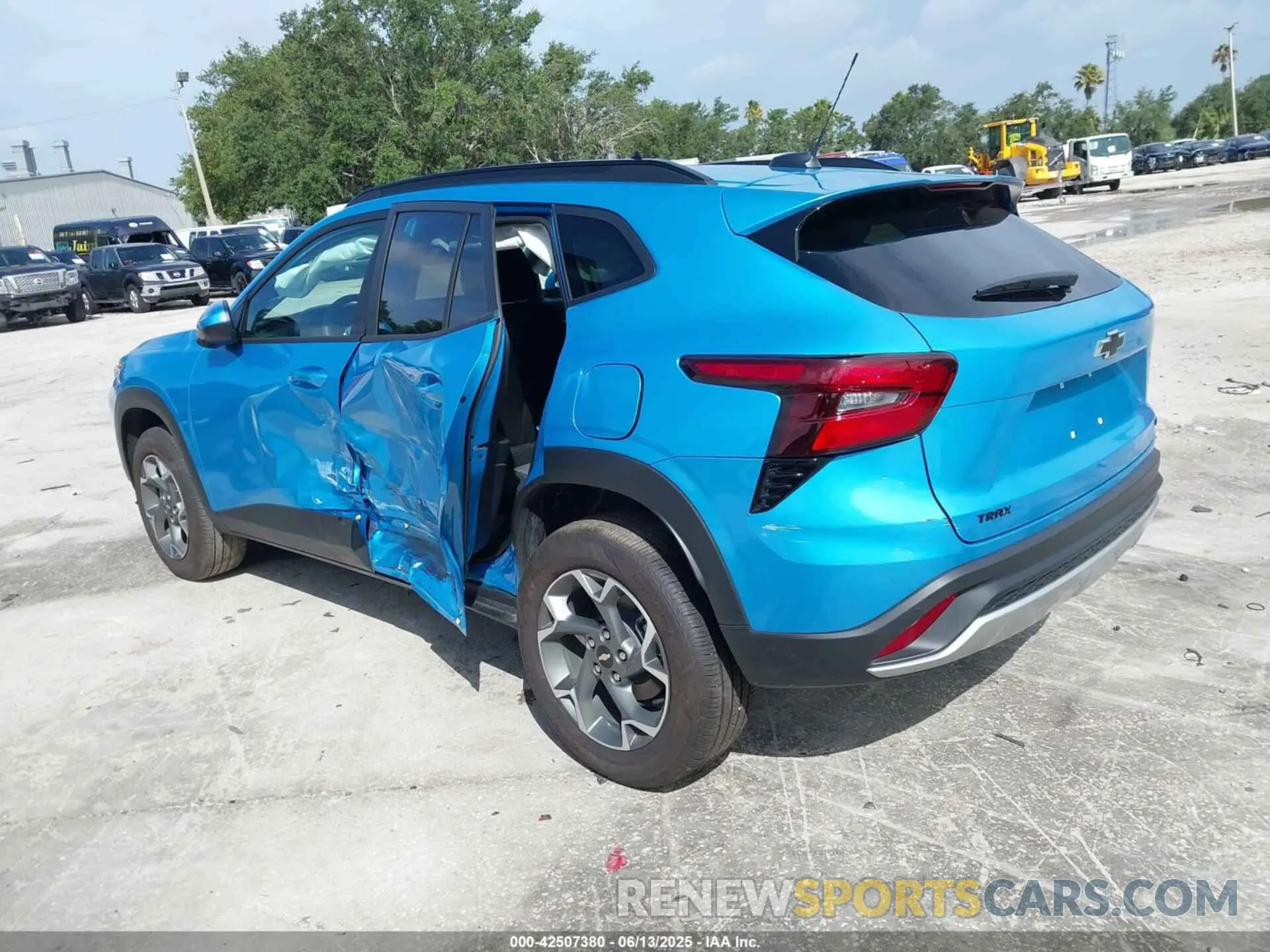 3 Photograph of a damaged car KL77LHEP4SC203207 CHEVROLET TRAX 2025
