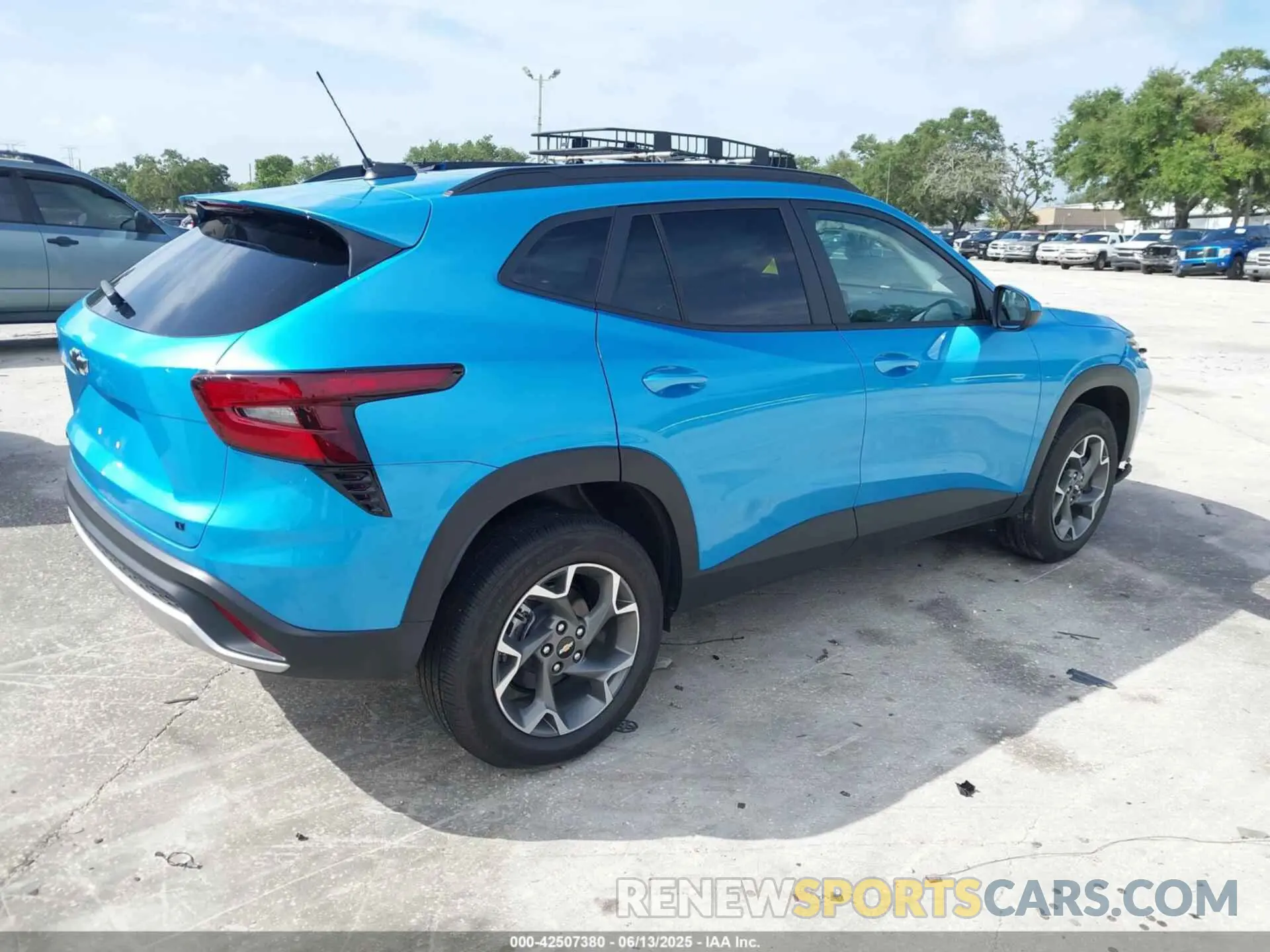4 Photograph of a damaged car KL77LHEP4SC203207 CHEVROLET TRAX 2025