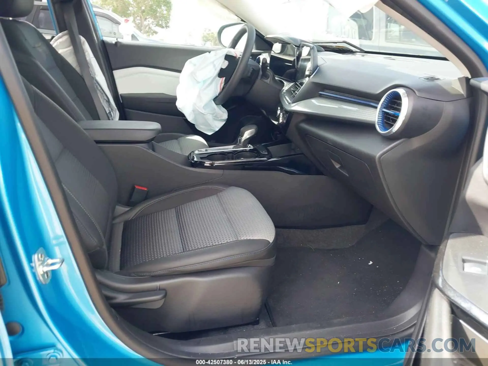 5 Photograph of a damaged car KL77LHEP4SC203207 CHEVROLET TRAX 2025