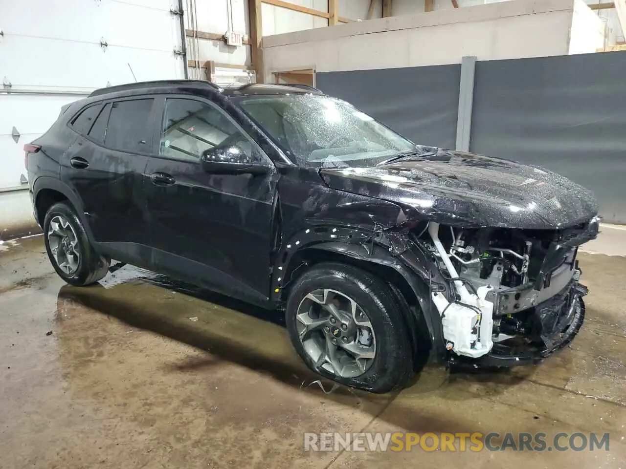 4 Photograph of a damaged car KL77LHEP4SC233307 CHEVROLET TRAX 2025