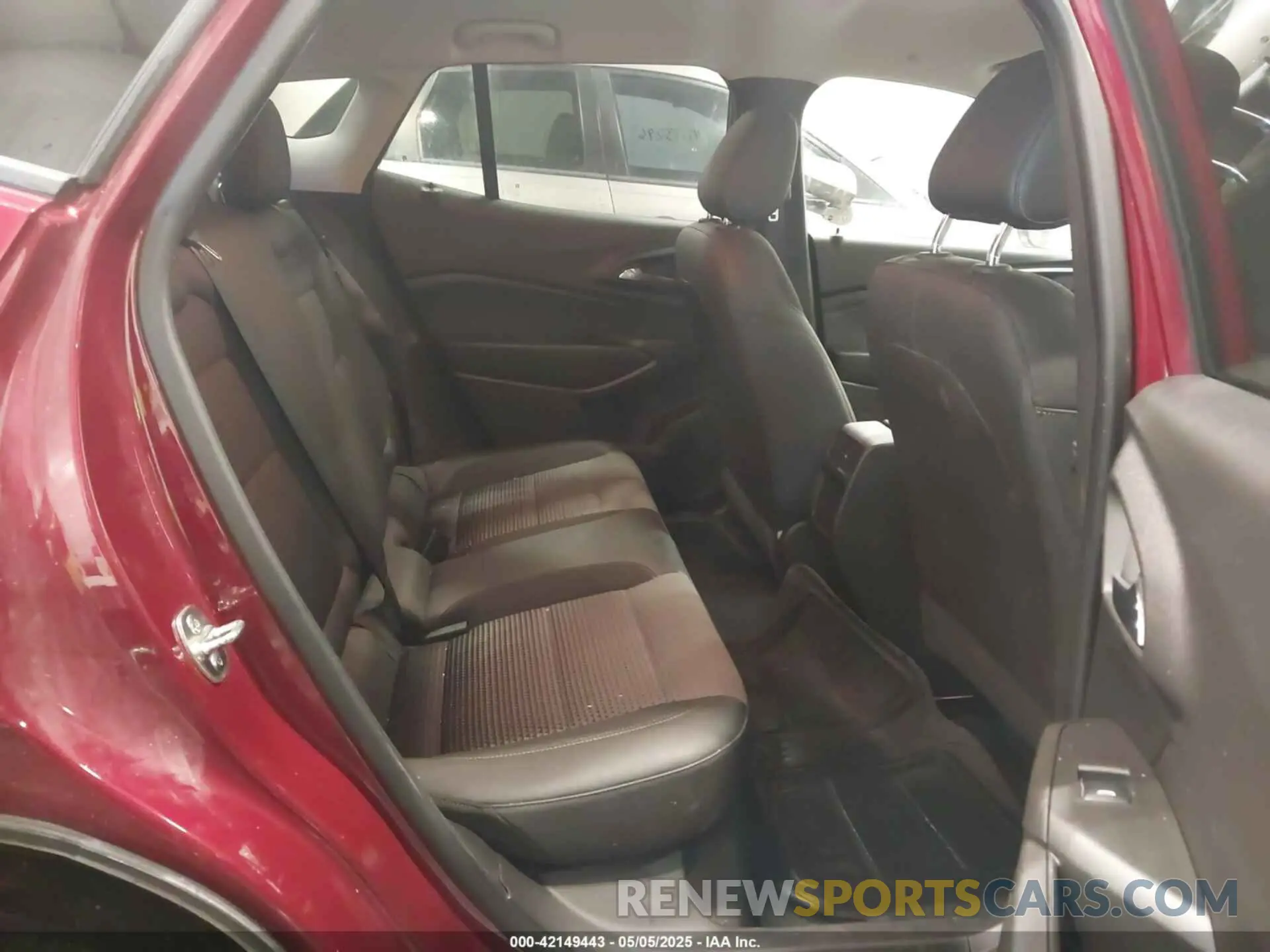 8 Photograph of a damaged car KL77LHEP5SC006868 CHEVROLET TRAX 2025