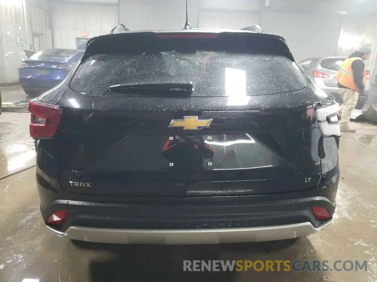 6 Photograph of a damaged car KL77LHEP5SC039272 CHEVROLET TRAX 2025