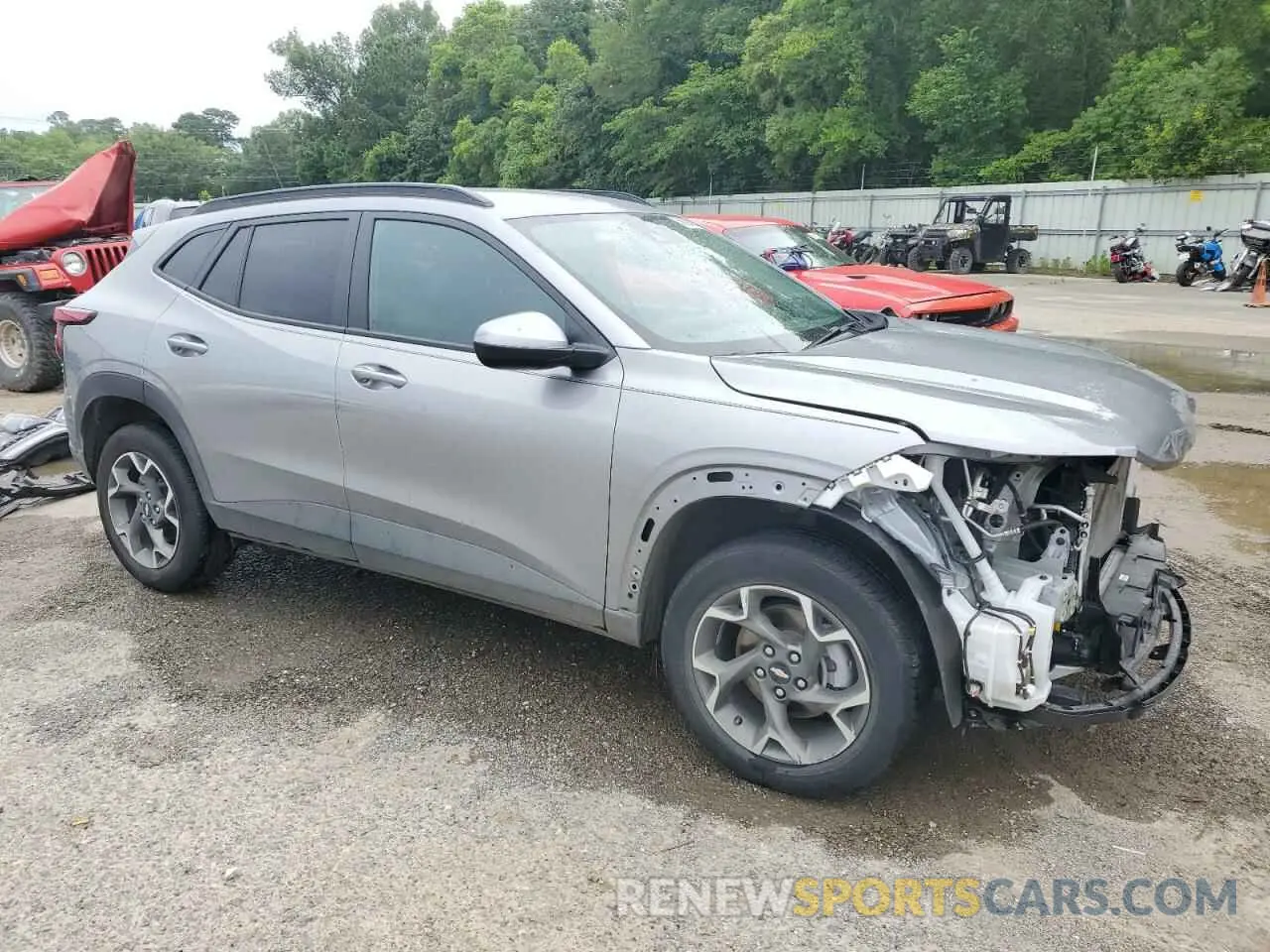 4 Photograph of a damaged car KL77LHEP5SC041720 CHEVROLET TRAX 2025