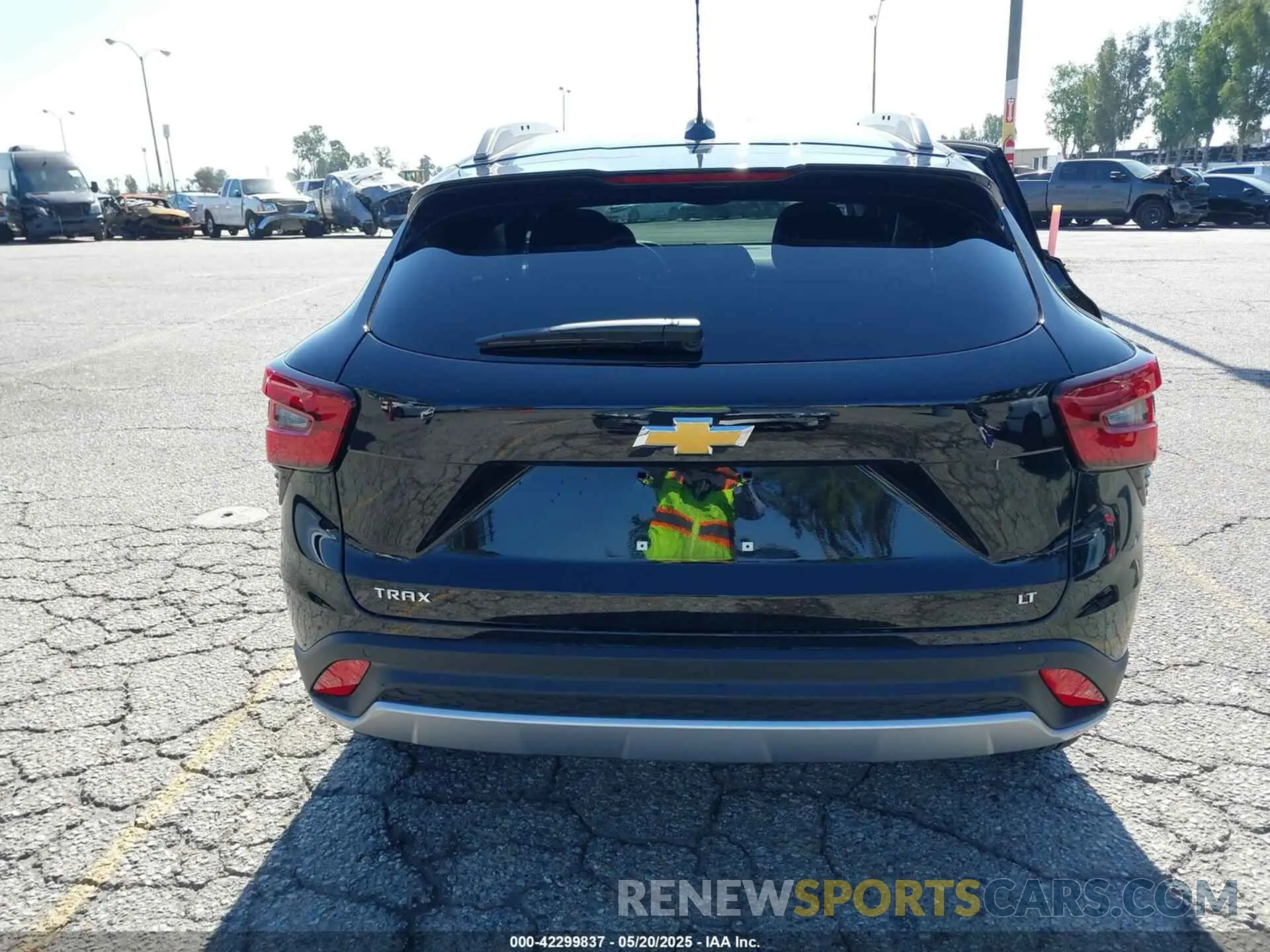 16 Photograph of a damaged car KL77LHEP5SC085846 CHEVROLET TRAX 2025