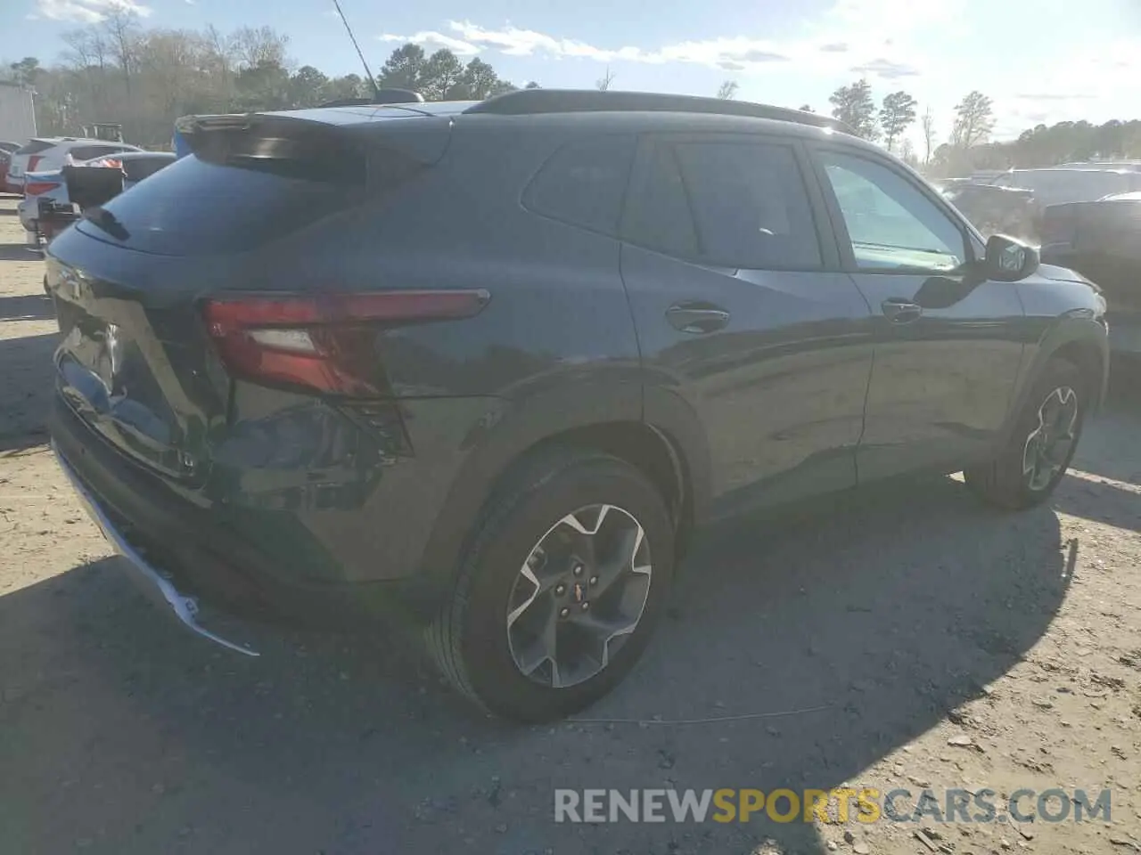 3 Photograph of a damaged car KL77LHEP5SC089251 CHEVROLET TRAX 2025