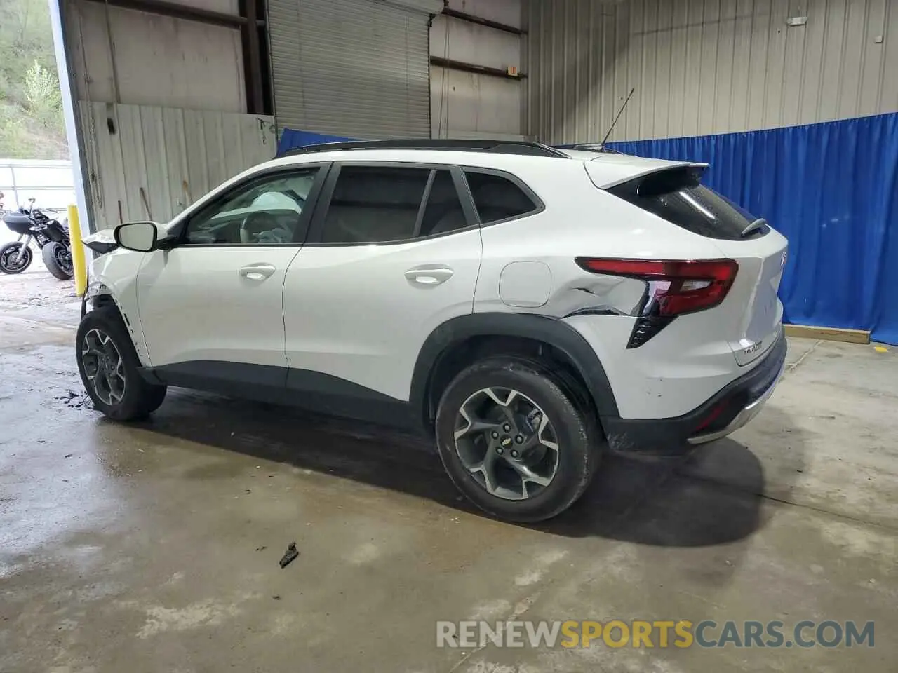 2 Photograph of a damaged car KL77LHEP5SC131157 CHEVROLET TRAX 2025