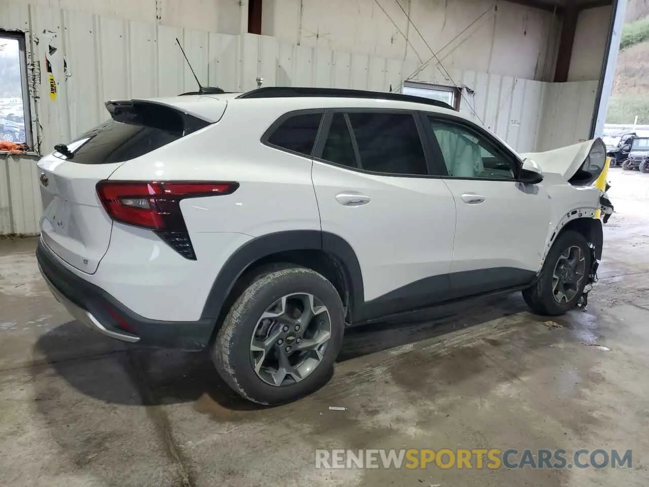 3 Photograph of a damaged car KL77LHEP5SC131157 CHEVROLET TRAX 2025