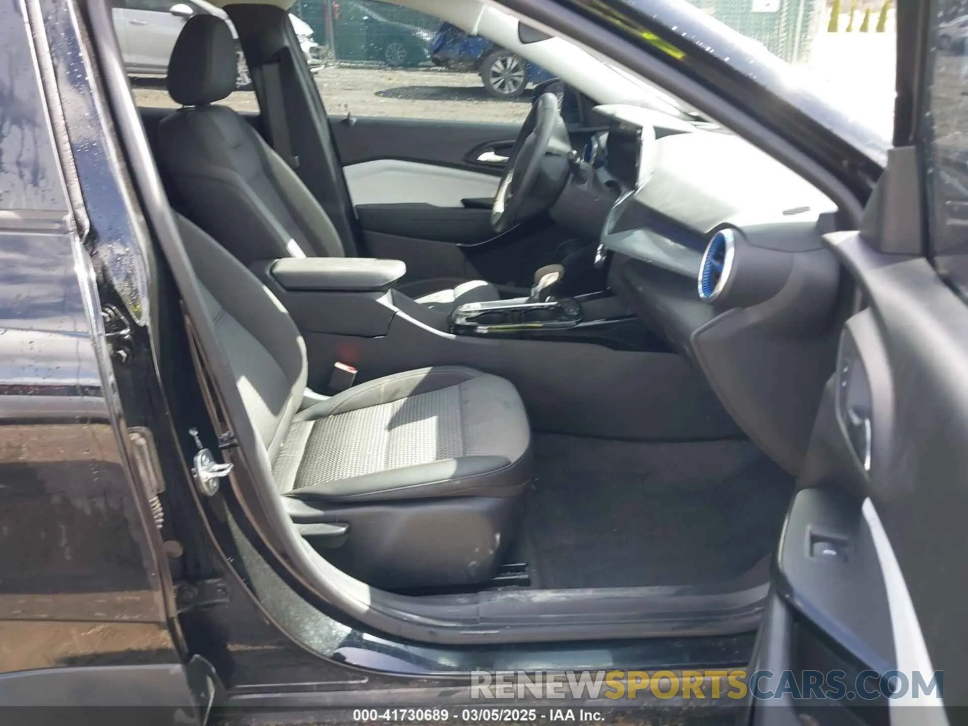 5 Photograph of a damaged car KL77LHEP6SC016096 CHEVROLET TRAX 2025