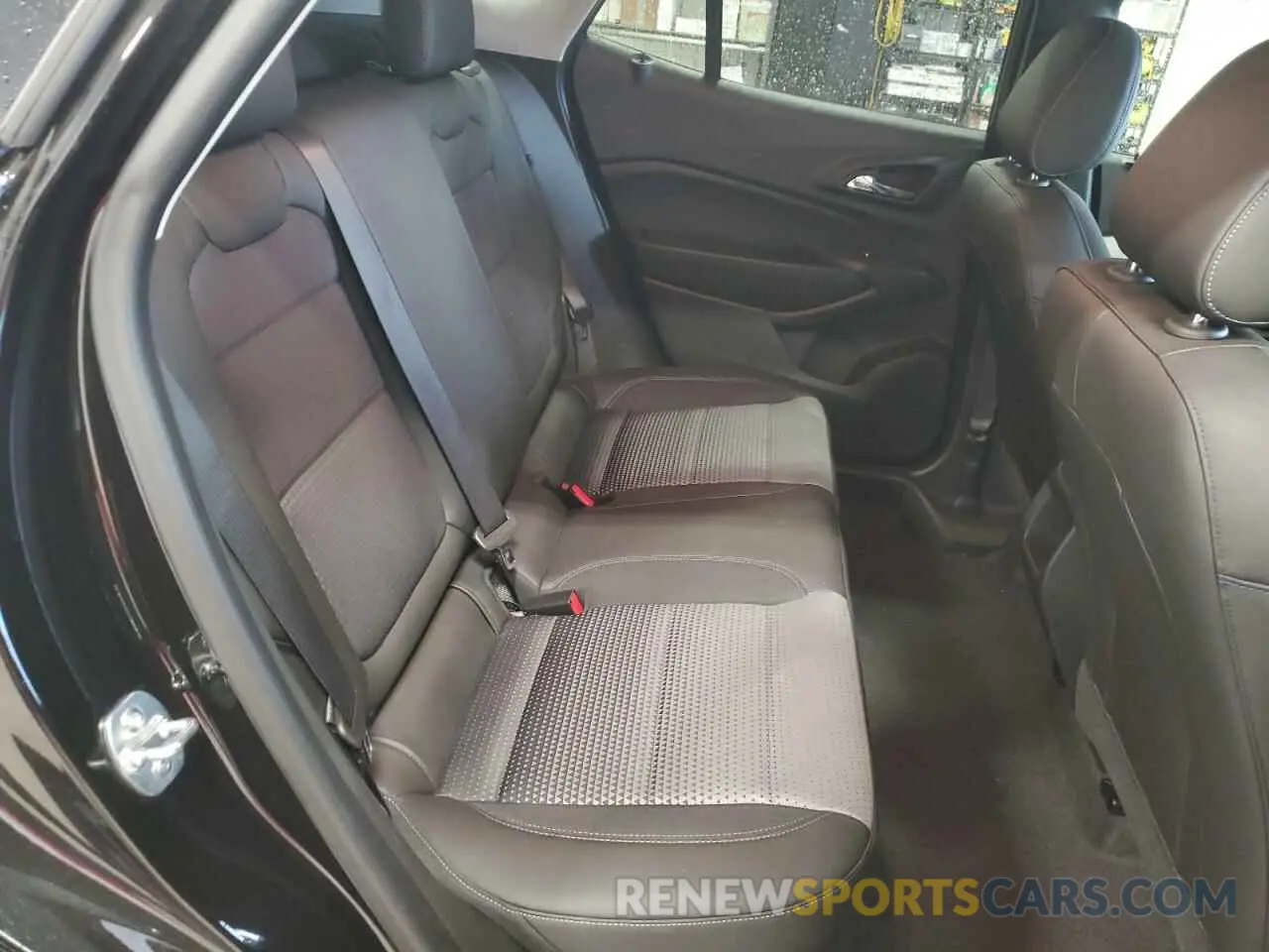 10 Photograph of a damaged car KL77LHEP6SC017877 CHEVROLET TRAX 2025