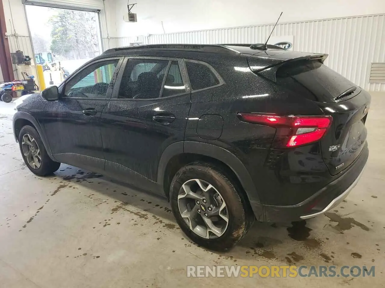 2 Photograph of a damaged car KL77LHEP6SC017877 CHEVROLET TRAX 2025