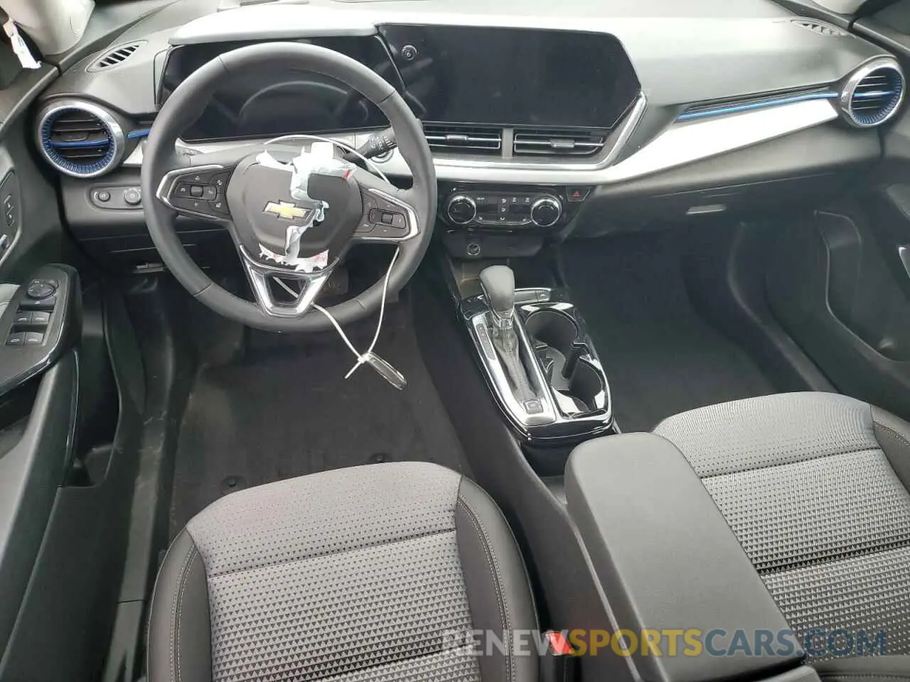 8 Photograph of a damaged car KL77LHEP6SC062835 CHEVROLET TRAX 2025