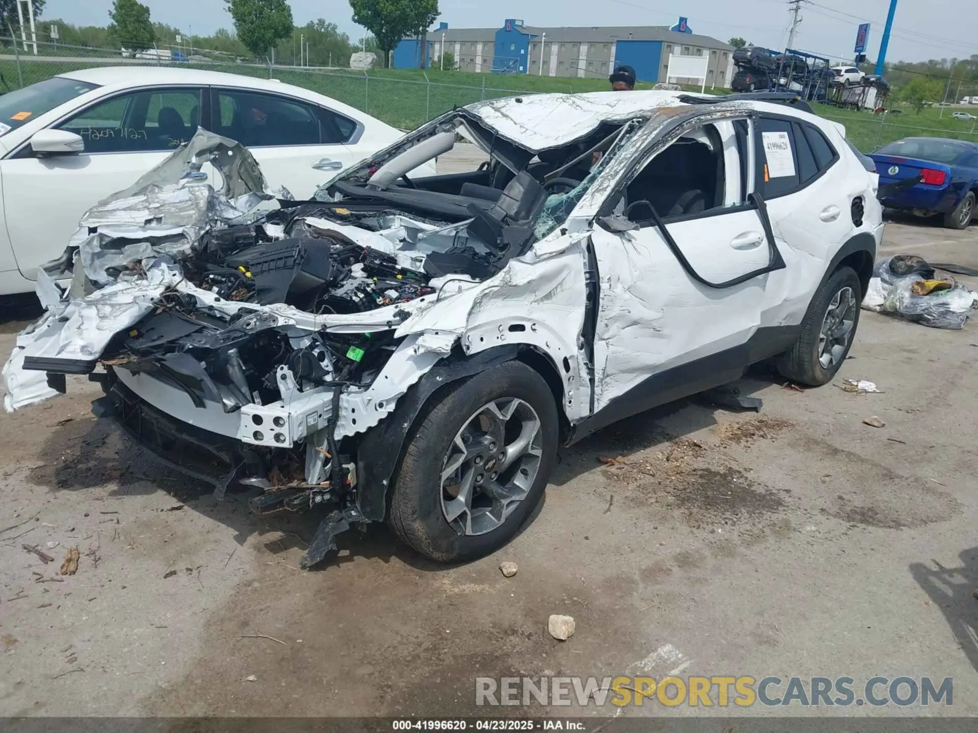 2 Photograph of a damaged car KL77LHEP6SC081711 CHEVROLET TRAX 2025
