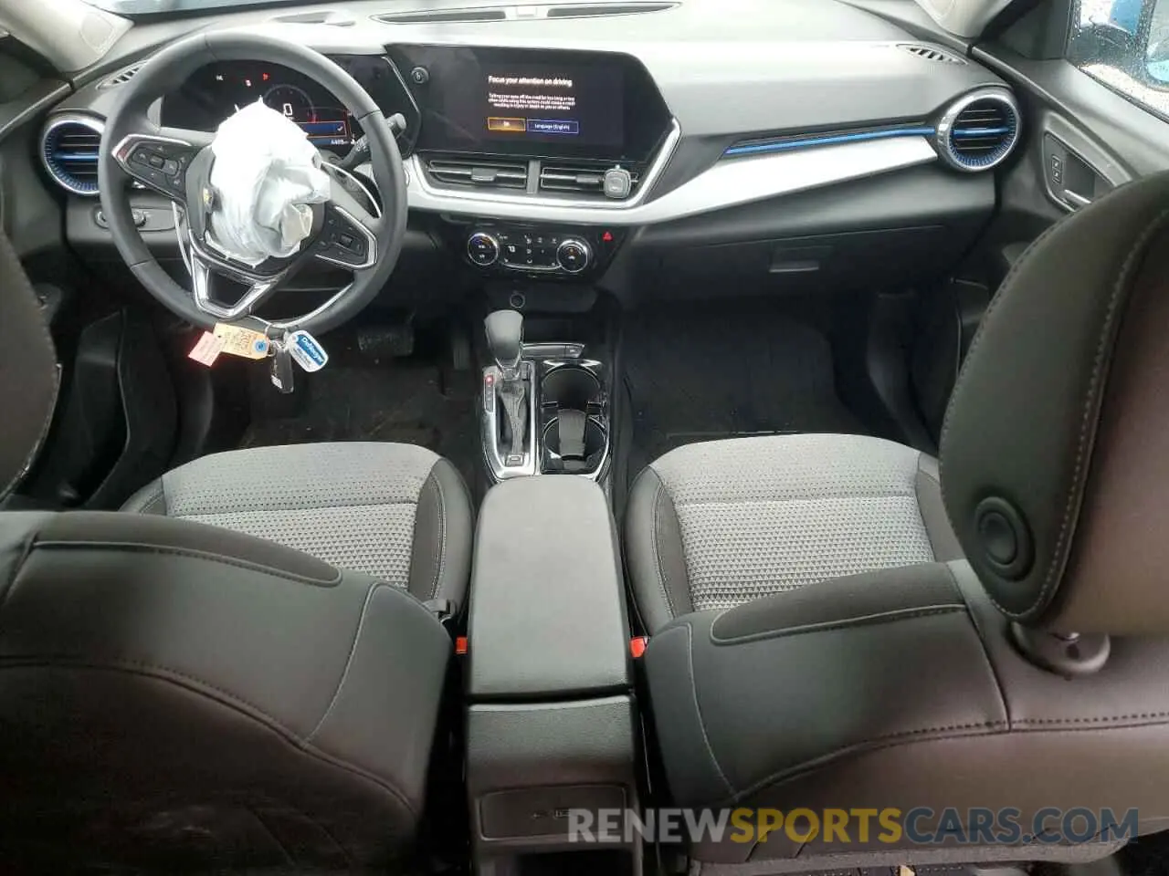 8 Photograph of a damaged car KL77LHEP6SC086701 CHEVROLET TRAX 2025