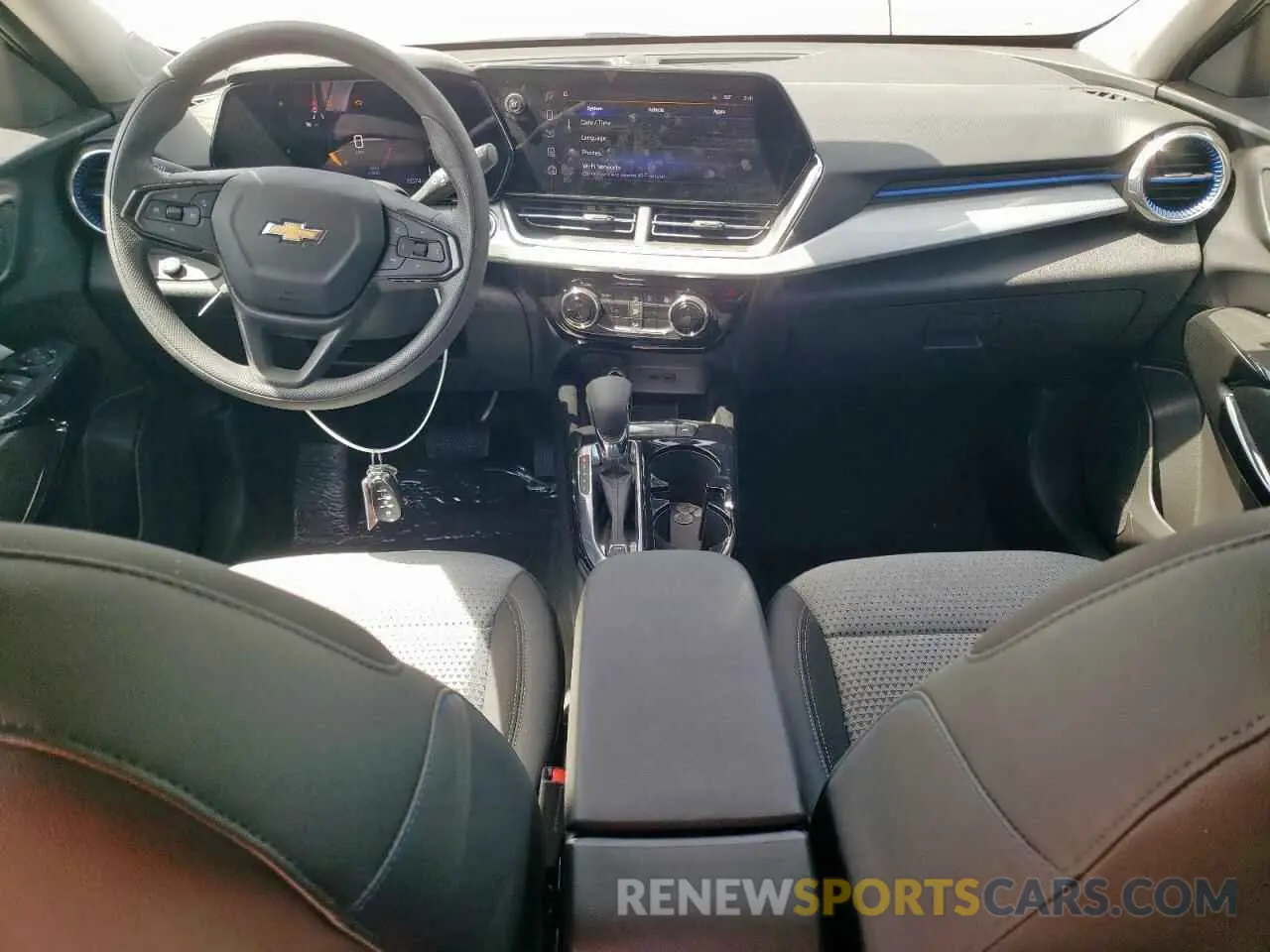 8 Photograph of a damaged car KL77LHEP6SC226875 CHEVROLET TRAX 2025