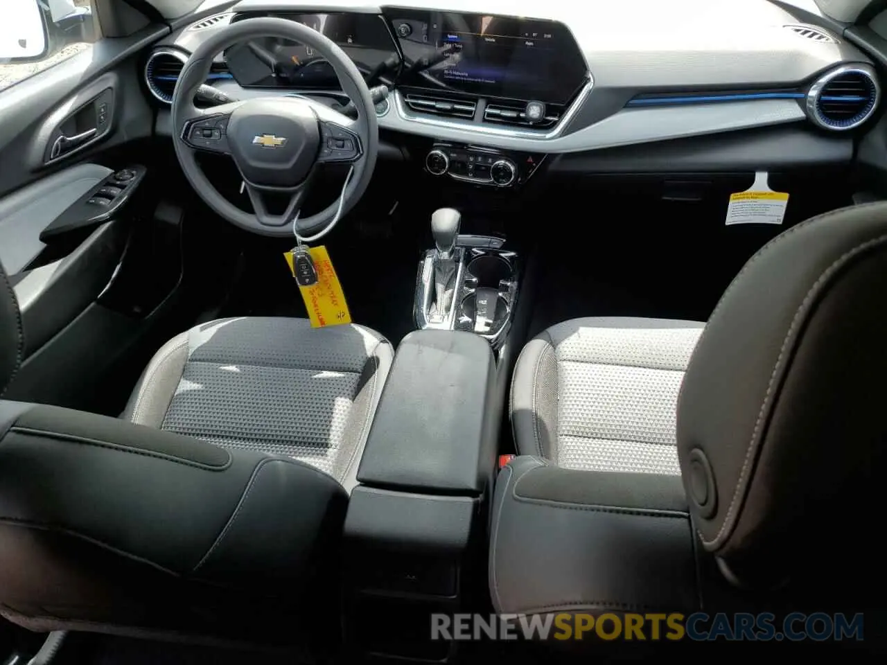 8 Photograph of a damaged car KL77LHEP6SC234989 CHEVROLET TRAX 2025