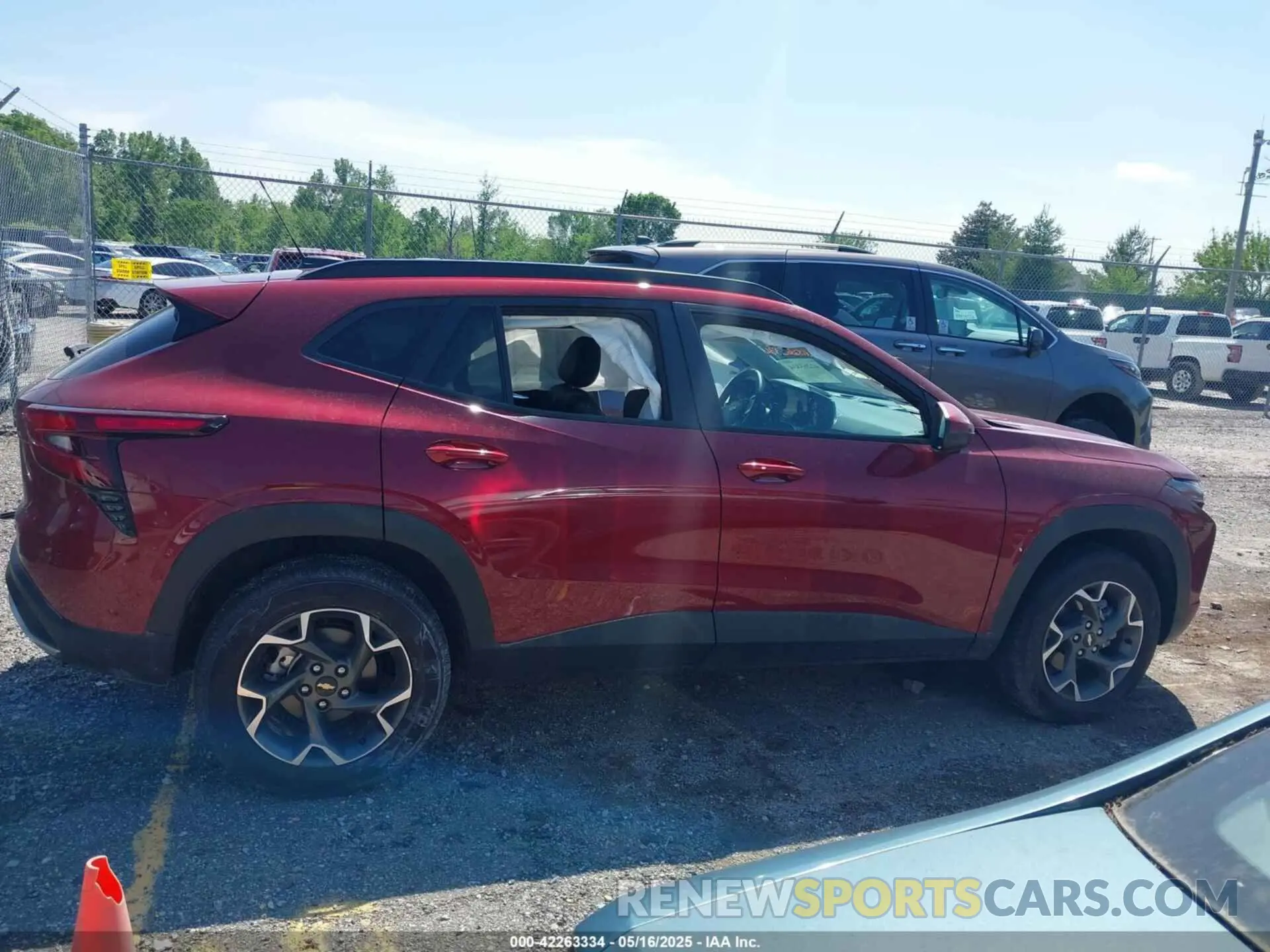 13 Photograph of a damaged car KL77LHEP7SC062309 CHEVROLET TRAX 2025