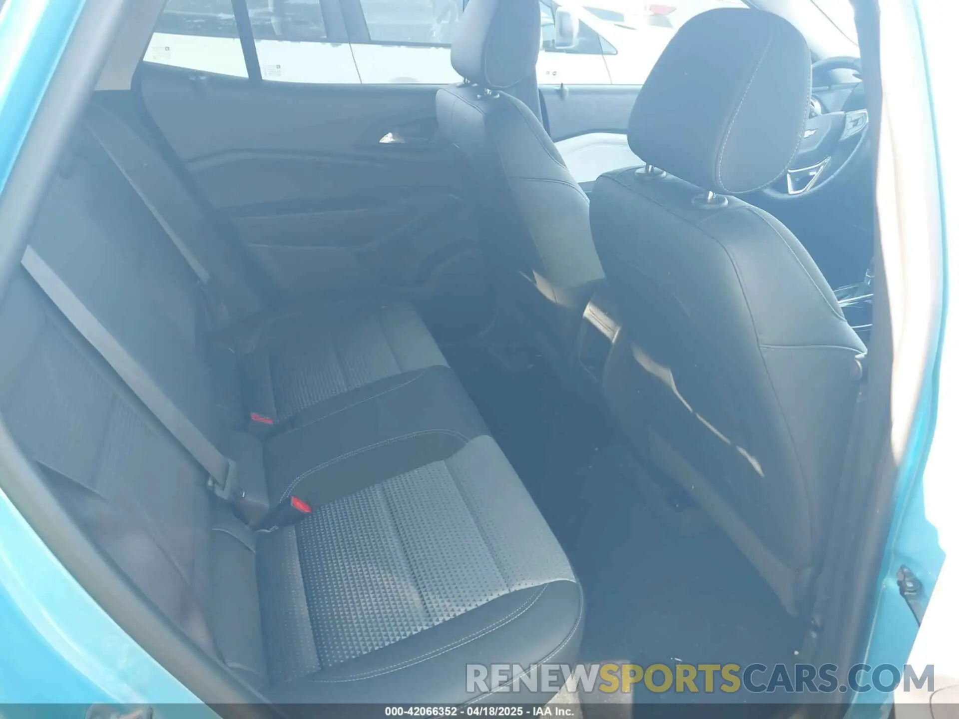 8 Photograph of a damaged car KL77LHEP7SC193966 CHEVROLET TRAX 2025