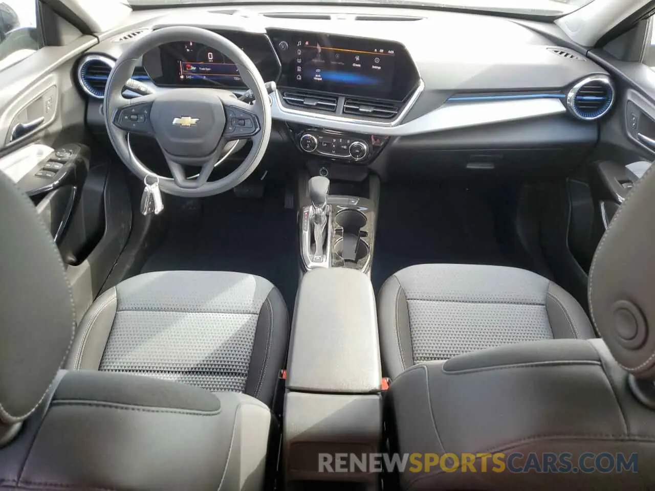 8 Photograph of a damaged car KL77LHEP7SC229882 CHEVROLET TRAX 2025
