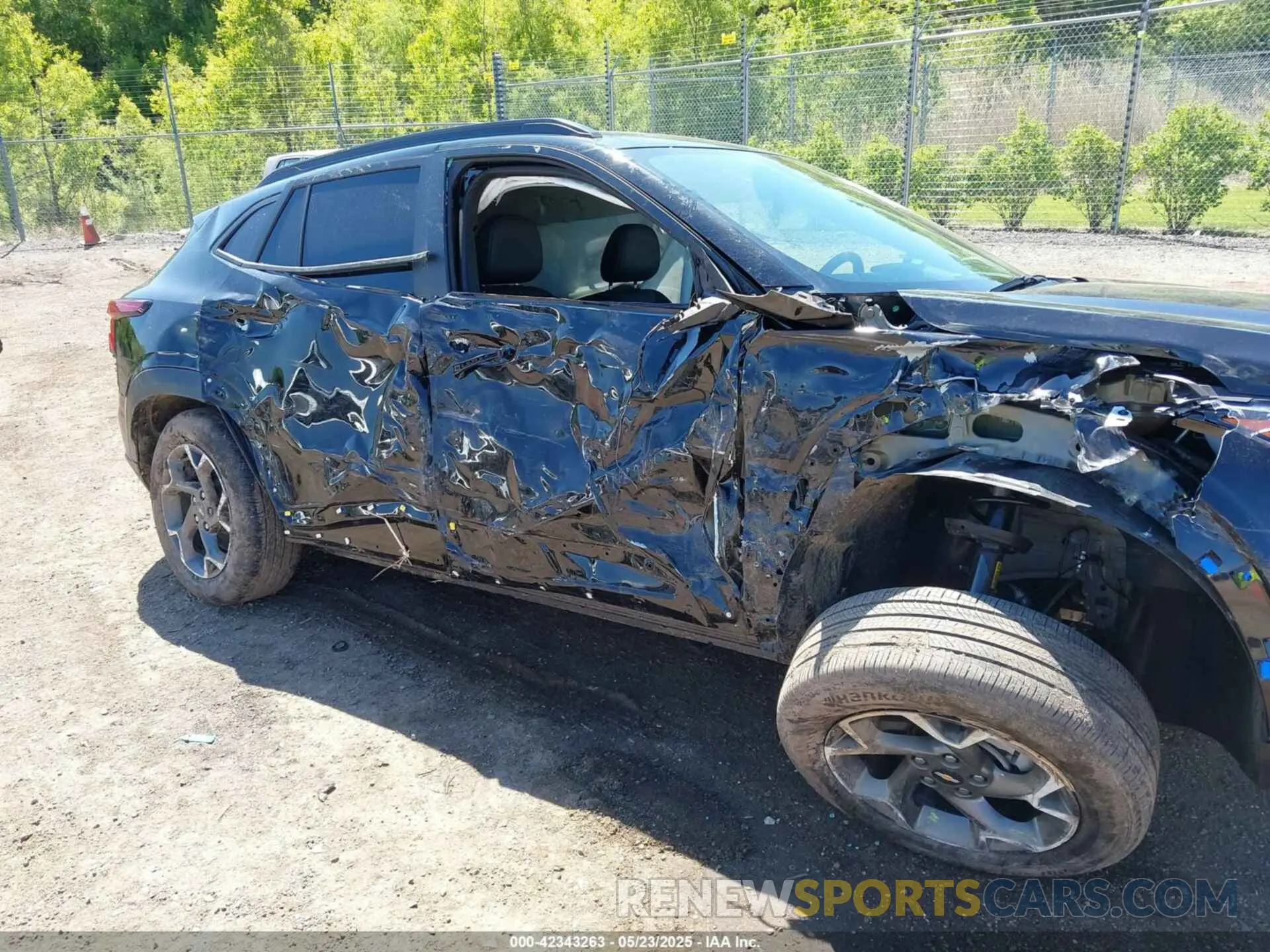 6 Photograph of a damaged car KL77LHEP8SC036253 CHEVROLET TRAX 2025